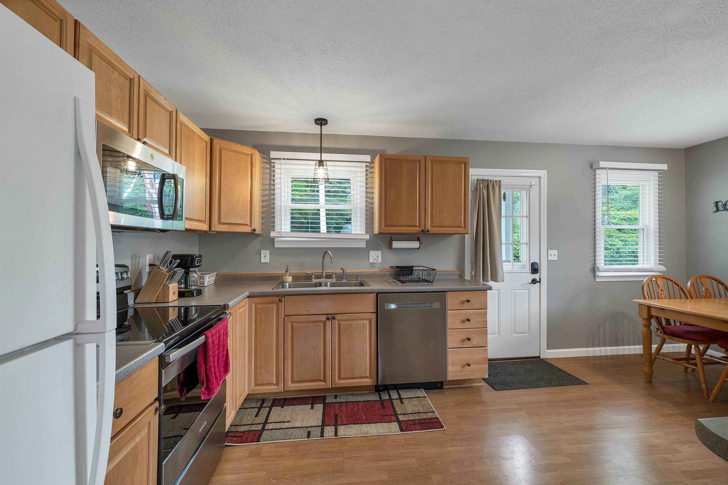185 Summit Street Property Photo 8