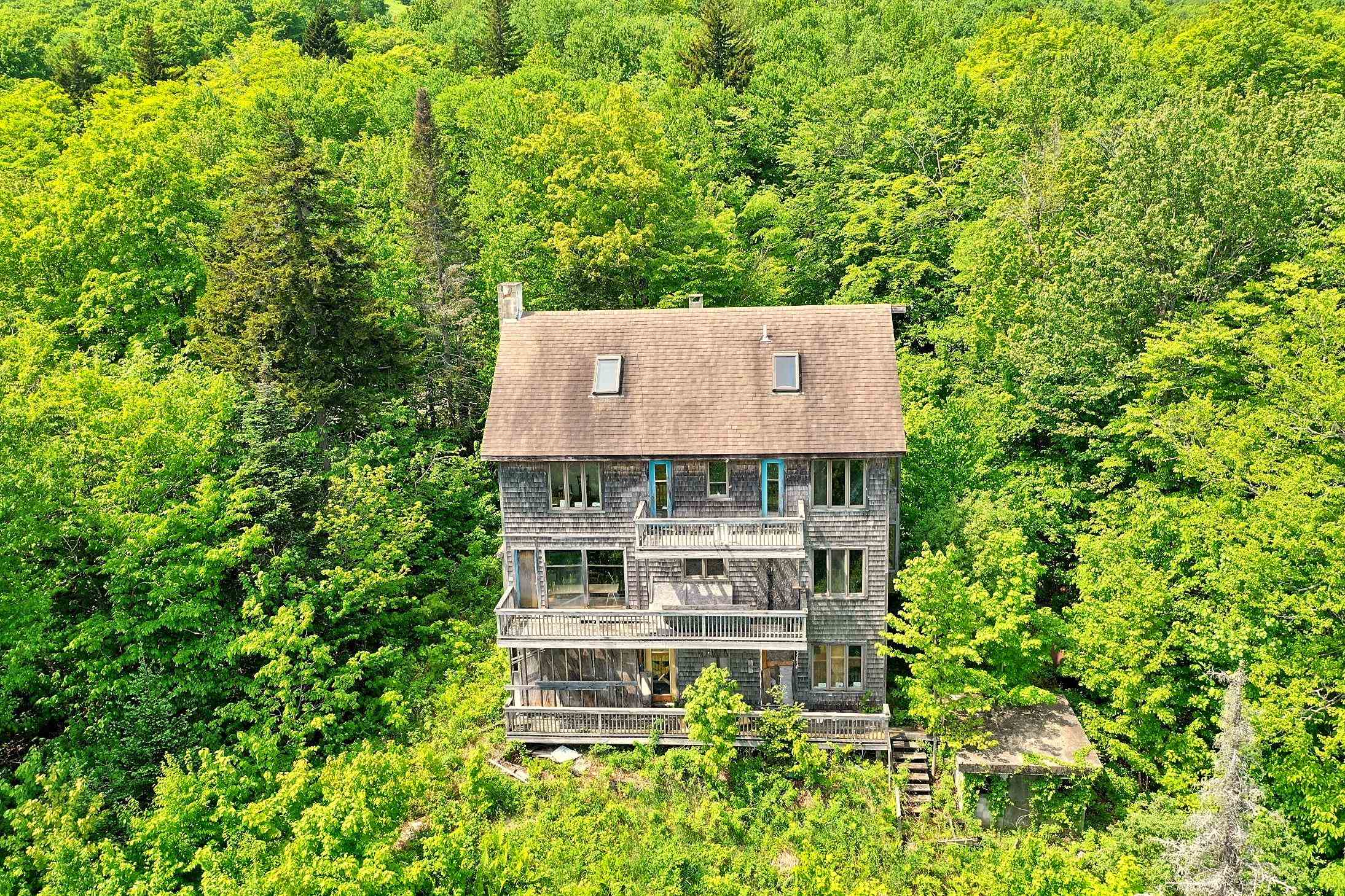 1300 Mountain Road Property Photo 3
