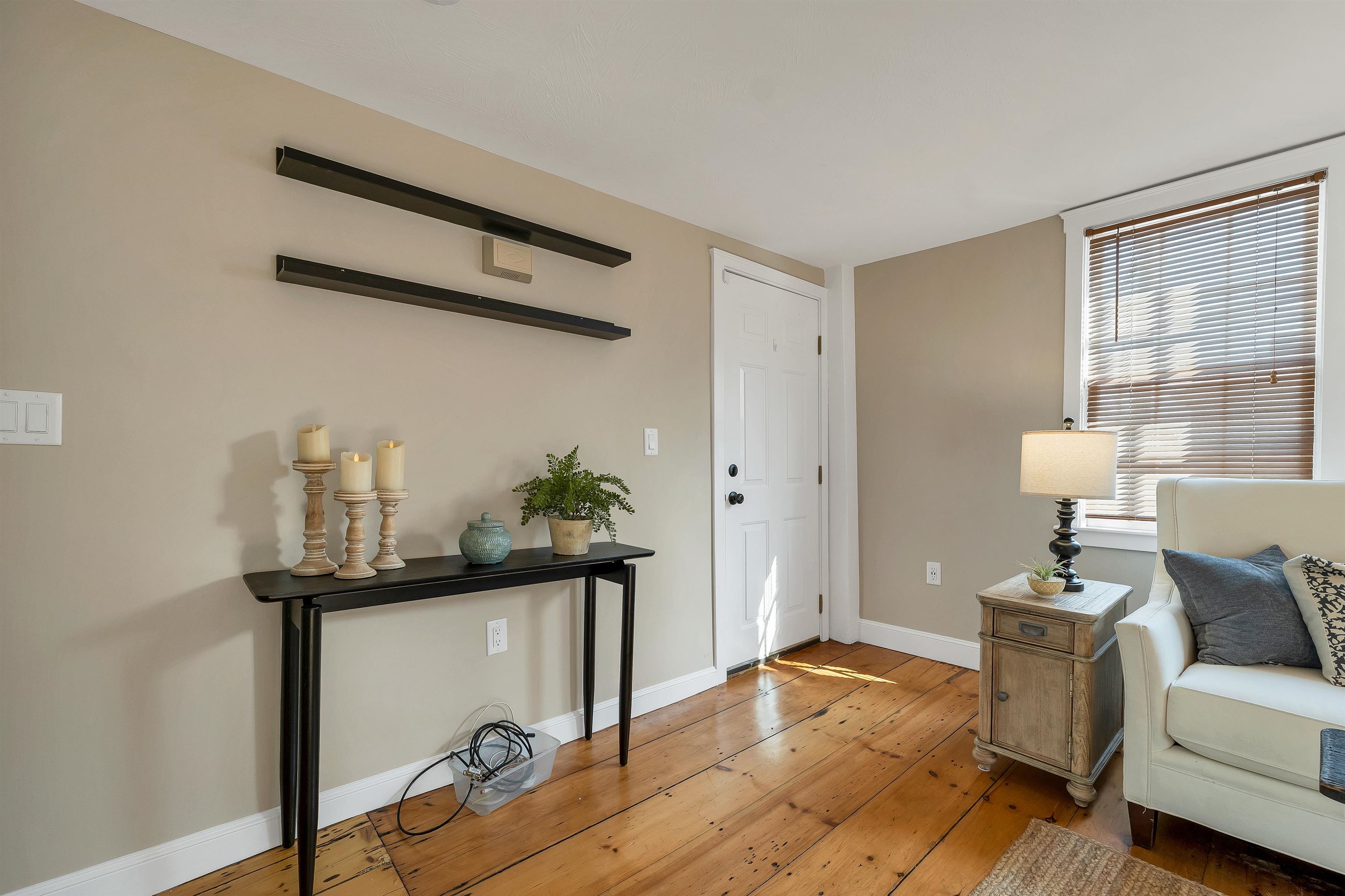 273 Maplewood Avenue Property Photo 8