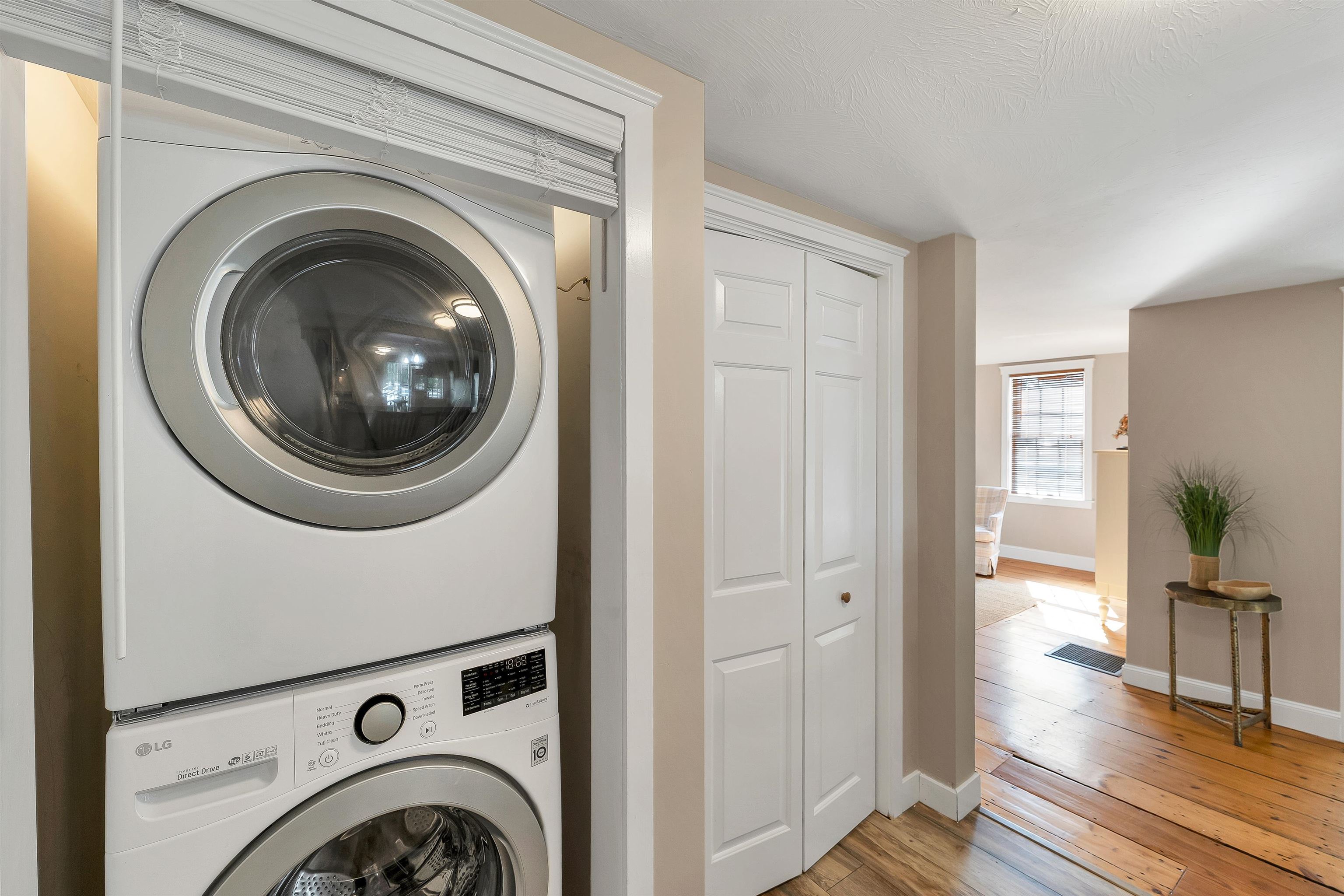273 Maplewood Avenue Property Photo 16