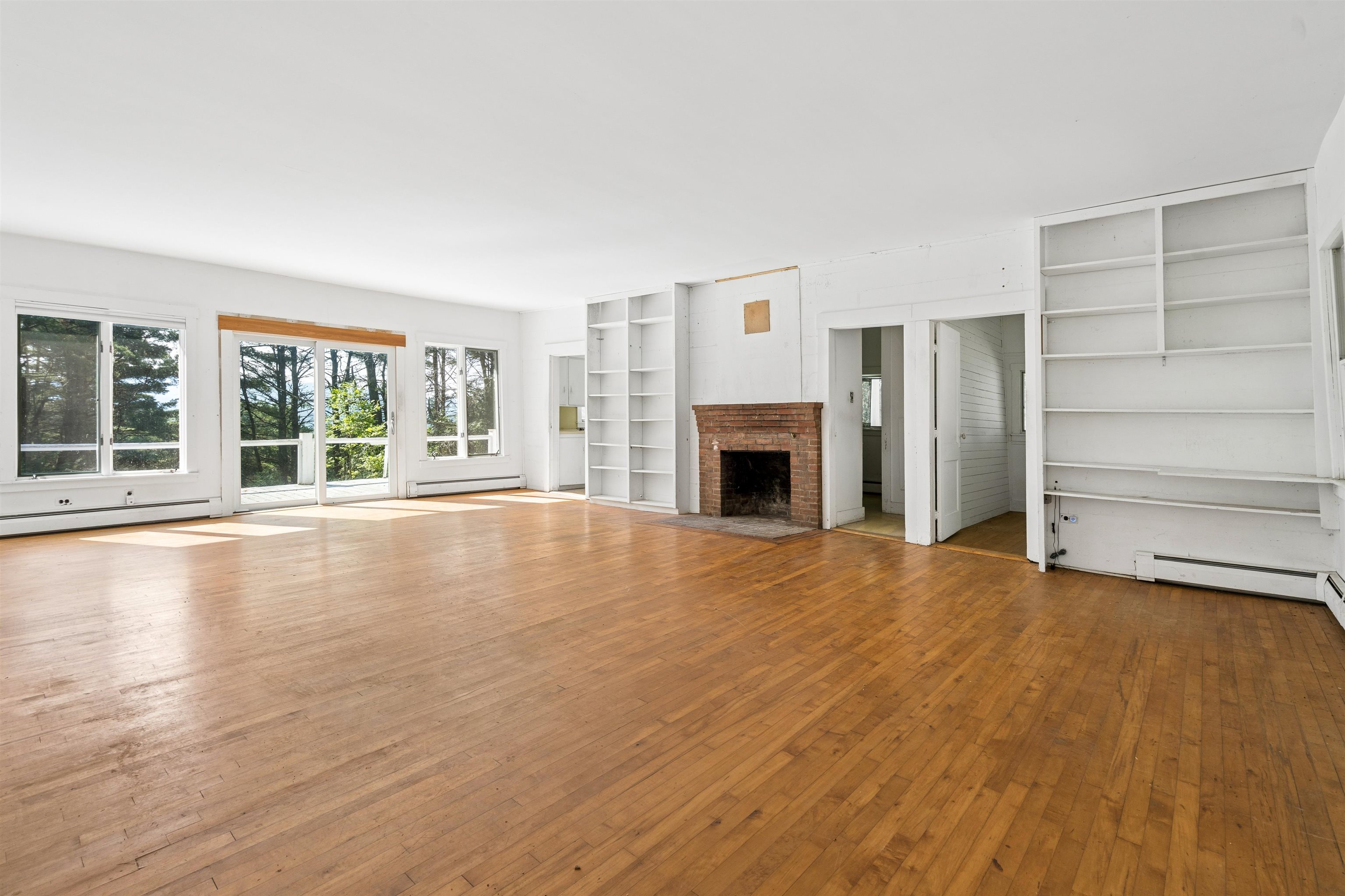 399 Academy Road Property Photo 4