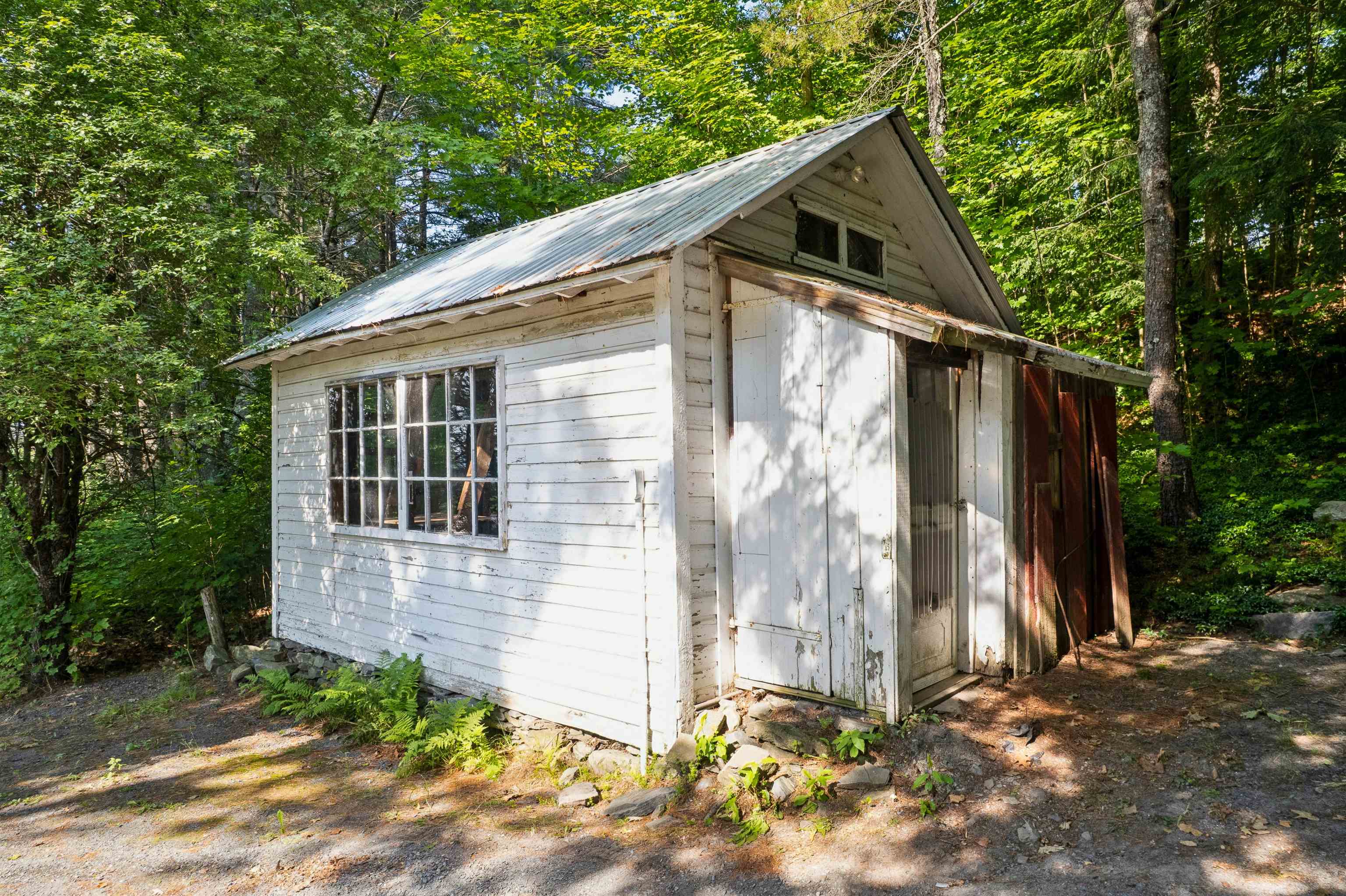 399 Academy Road Property Photo 21