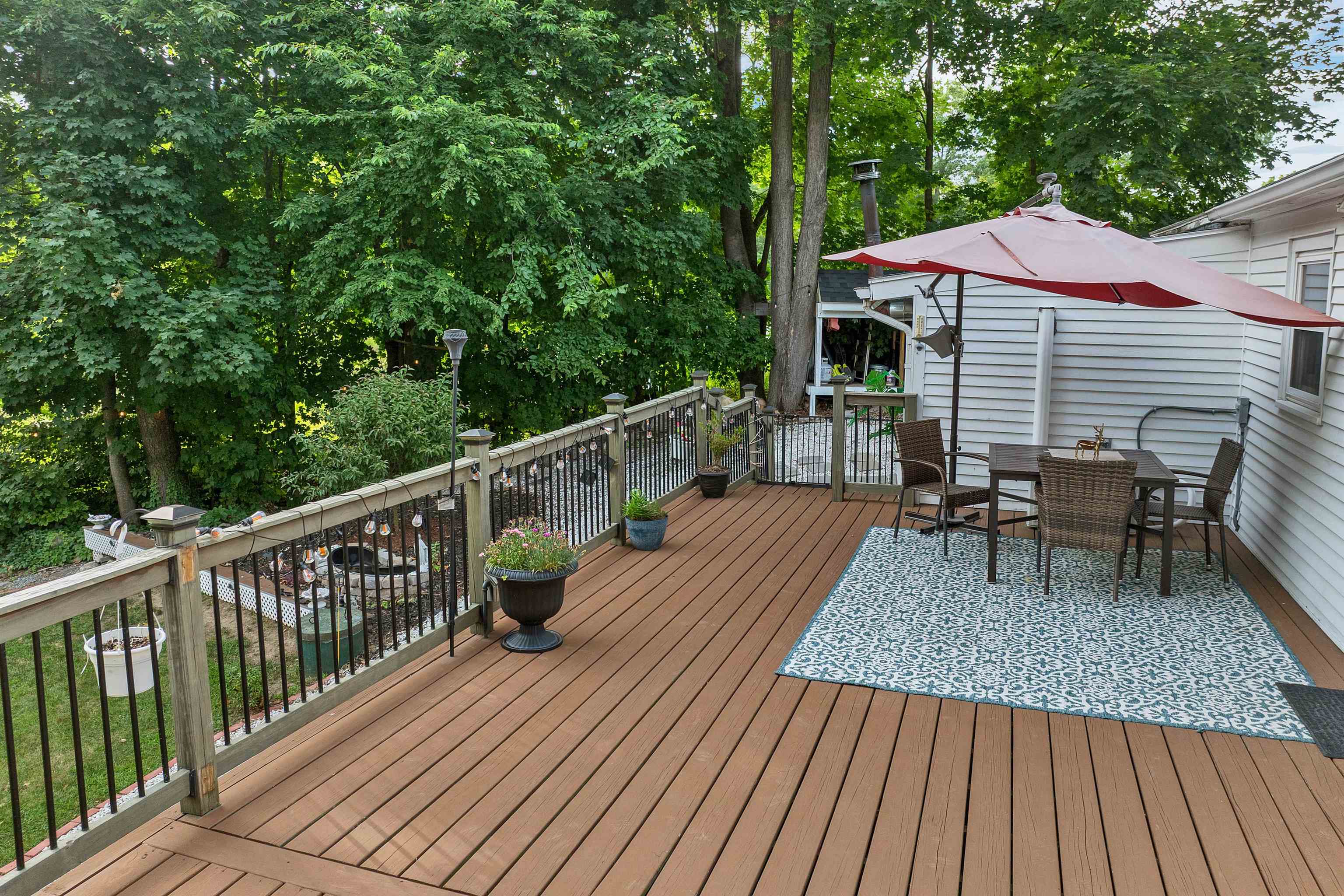 180 E Main Street Property Photo 24