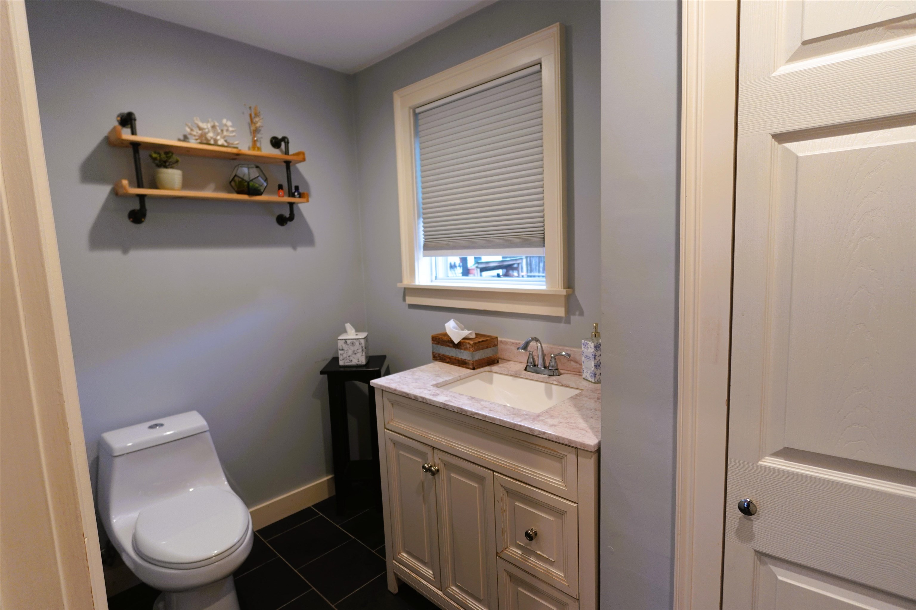 33 Queens Road Property Photo 13