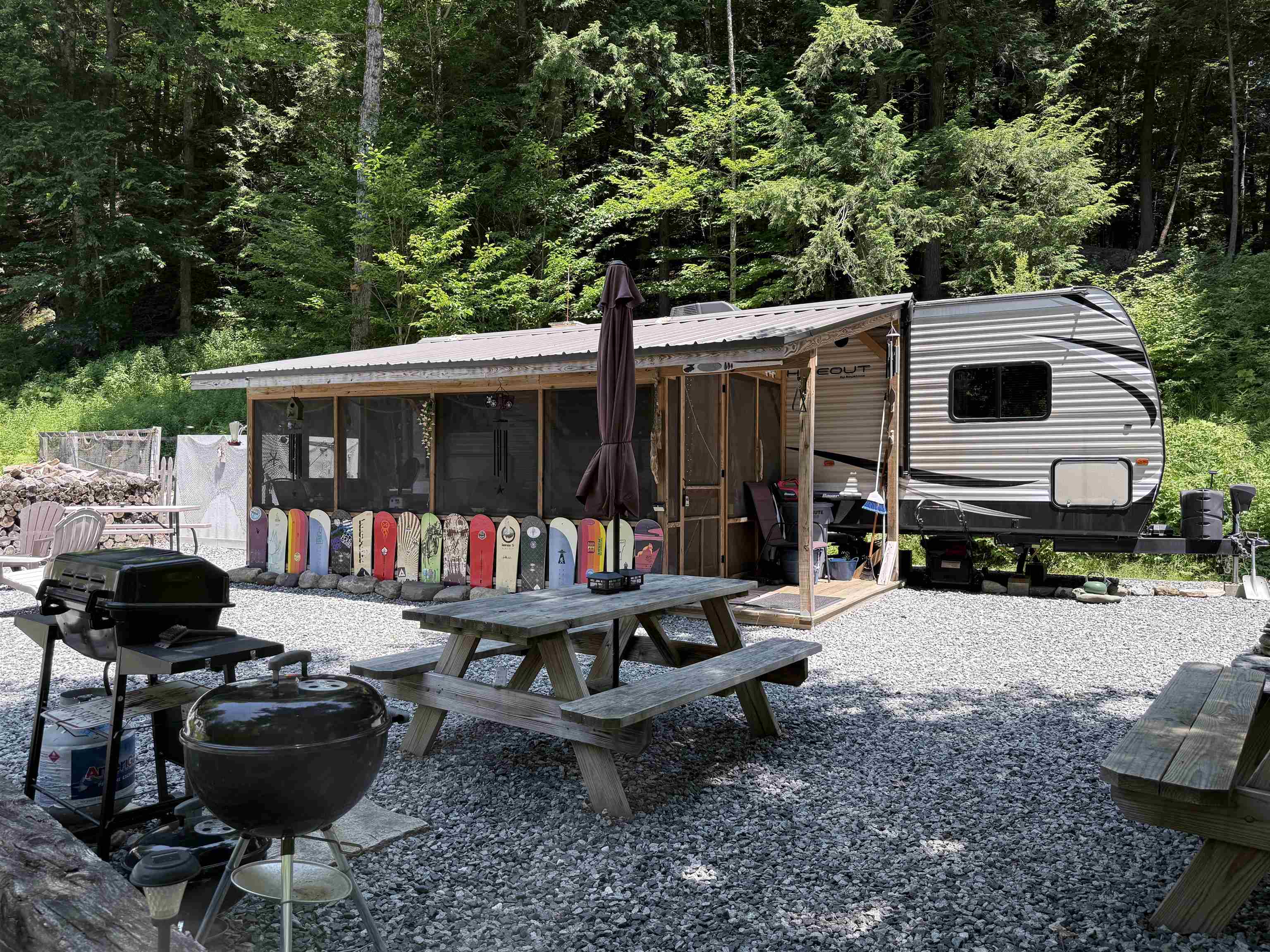 729 Davis Road Property Photo 3