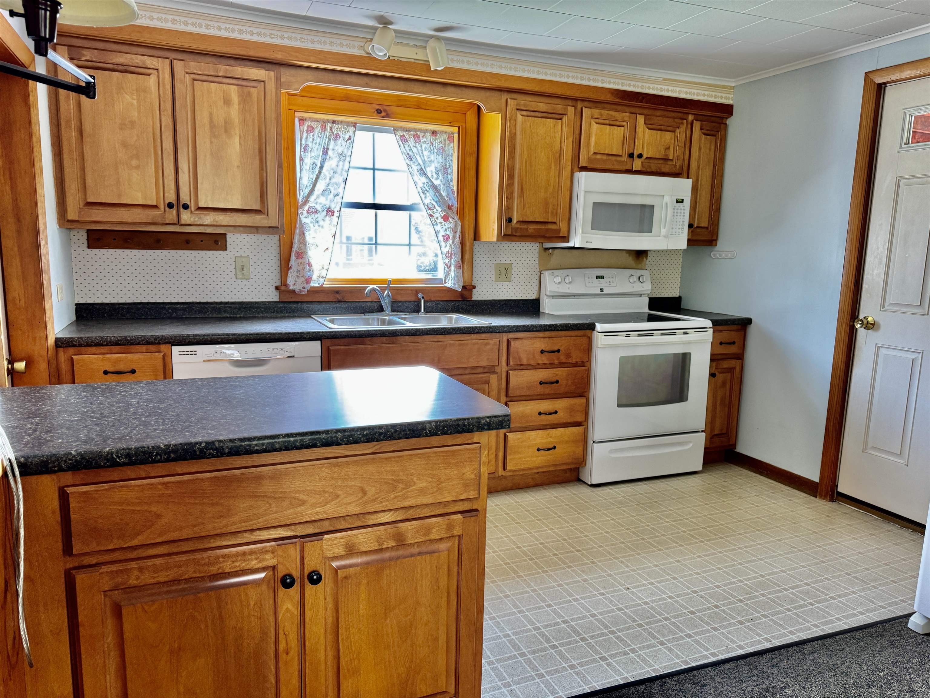 89 Church Hill Road Property Photo 5