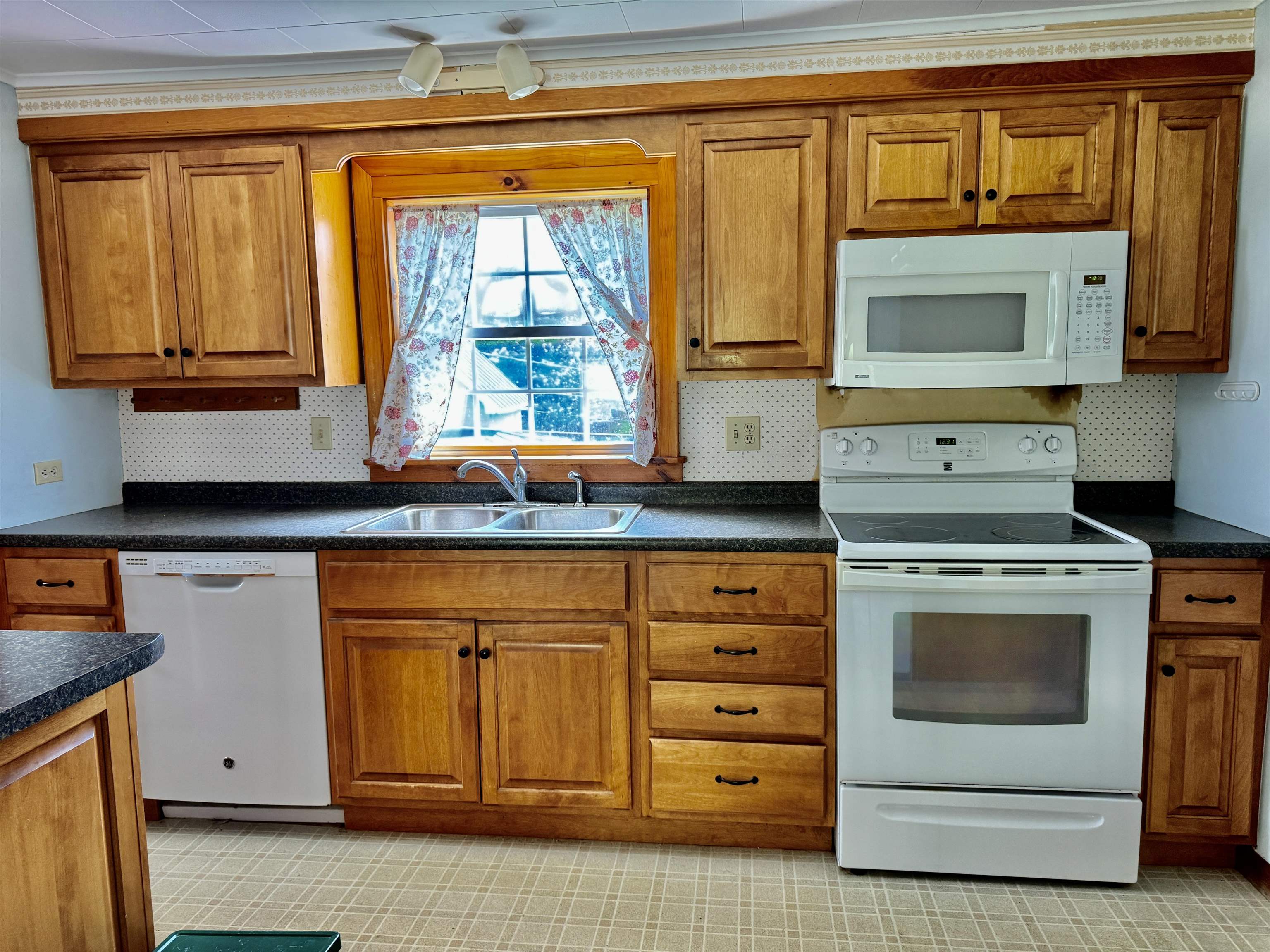 89 Church Hill Road Property Photo 6