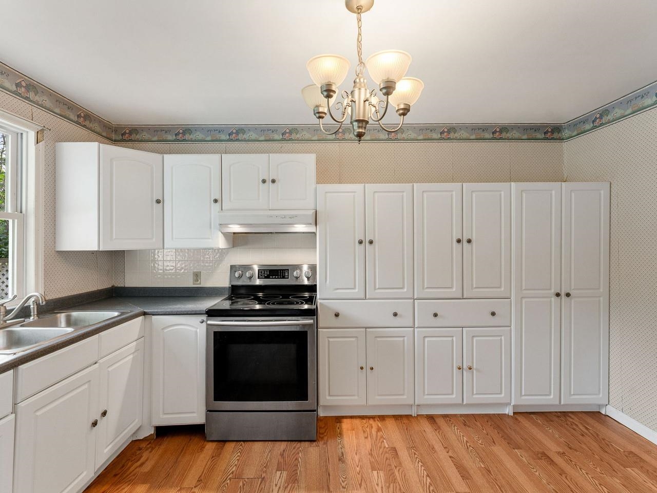 121 Westford Road Property Photo 6