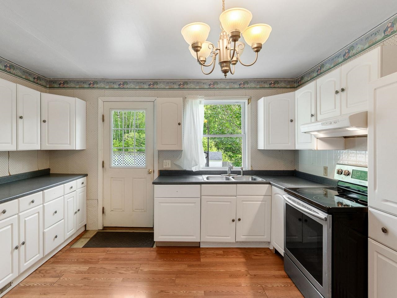 121 Westford Road Property Photo 7