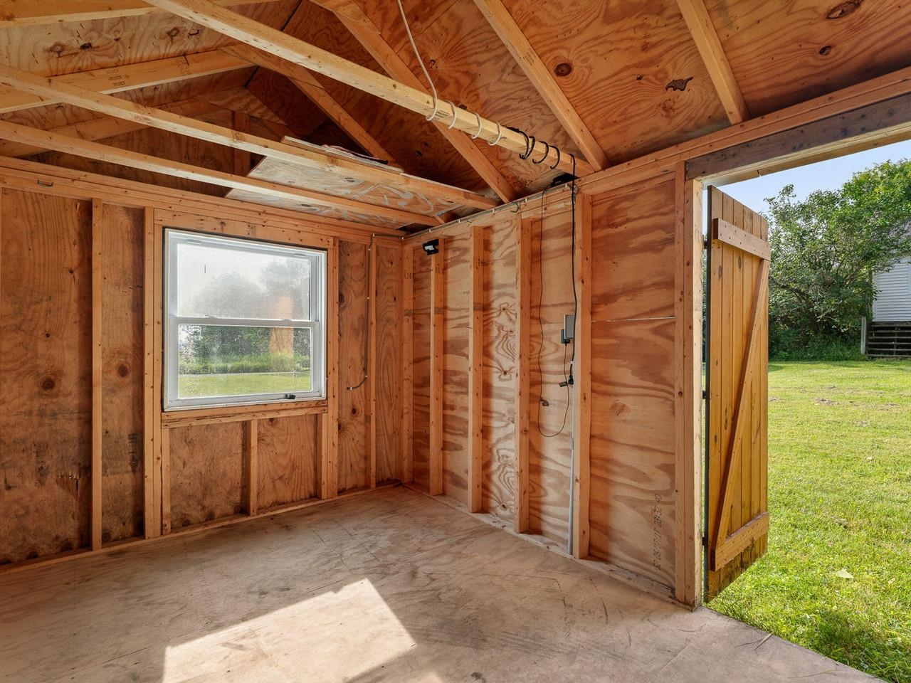 121 Westford Road Property Photo 43