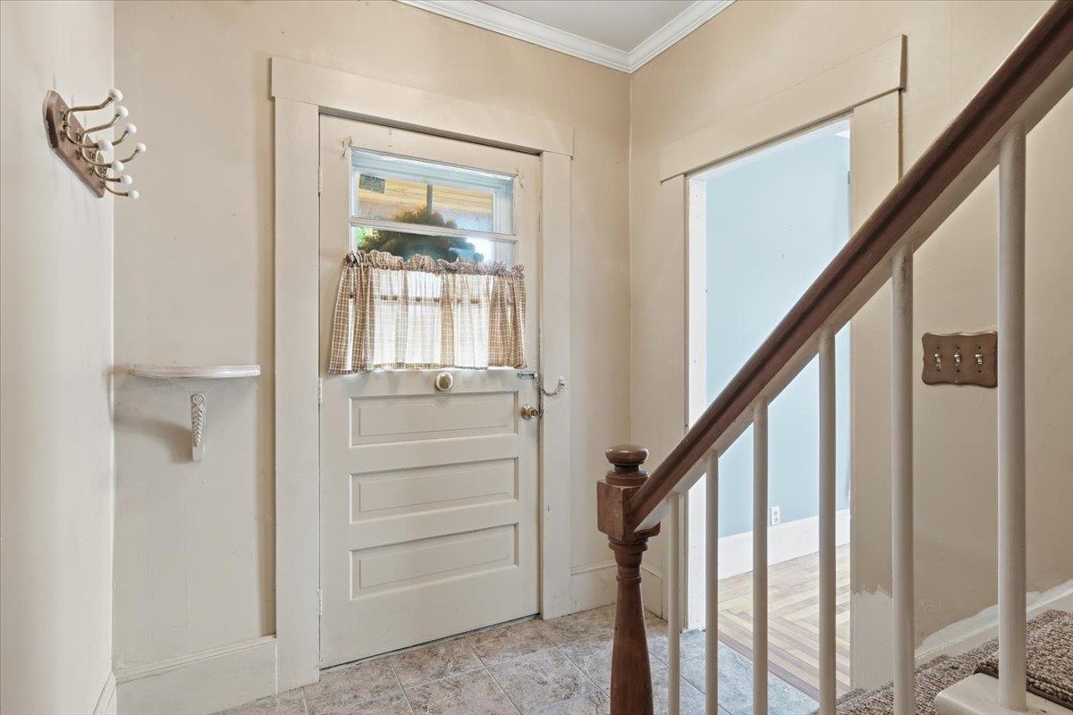320 Charles Street Property Photo 5