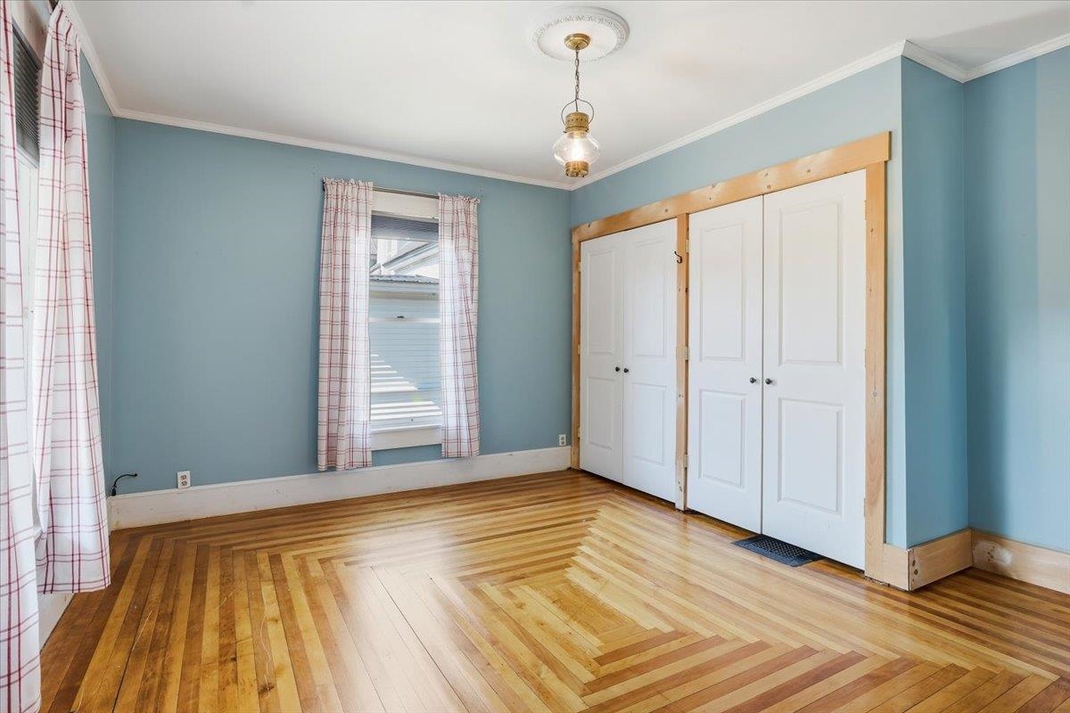 320 Charles Street Property Photo 6