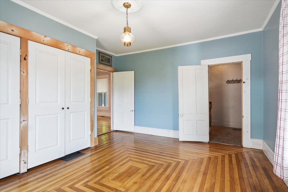 320 Charles Street Property Photo 7