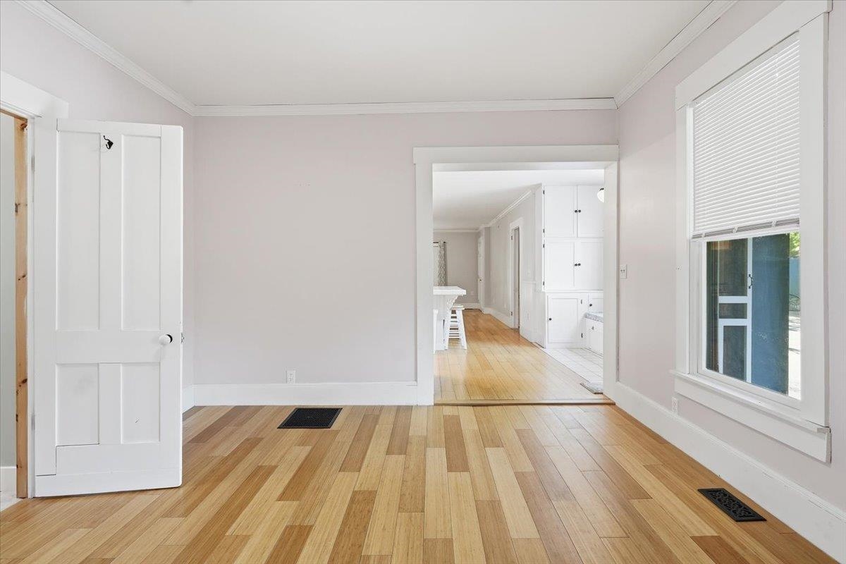 320 Charles Street Property Photo 9
