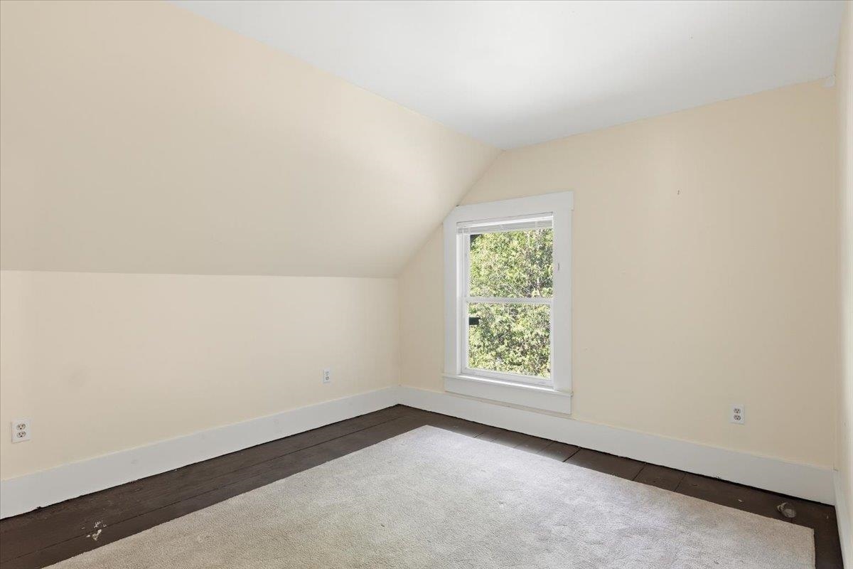 320 Charles Street Property Photo 40