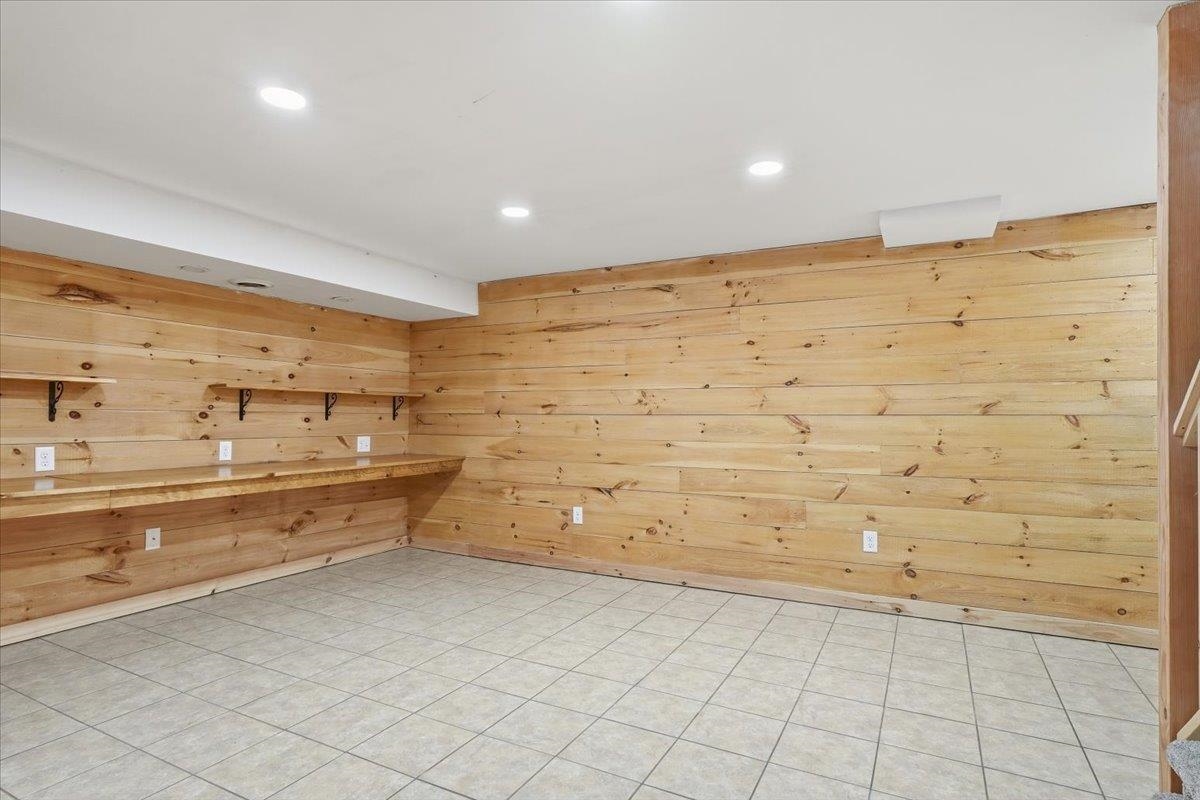 320 Charles Street Property Photo 45