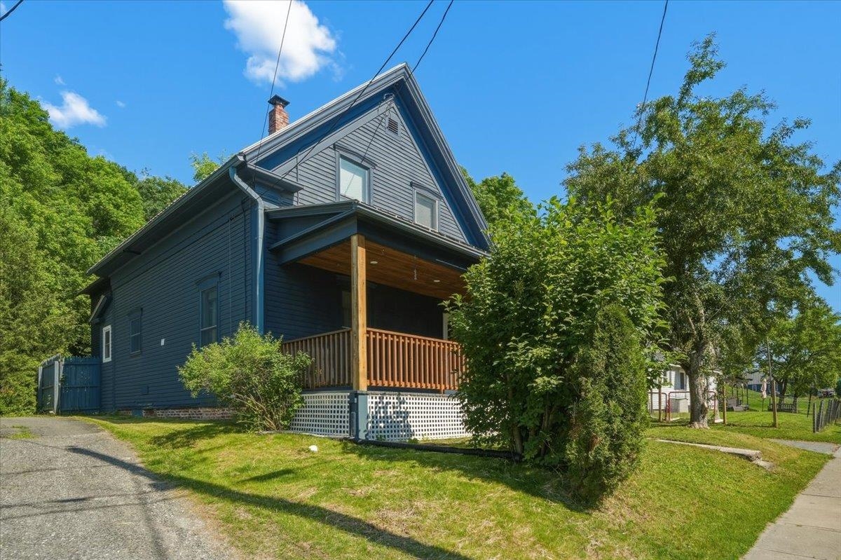320 Charles Street Property Photo 54