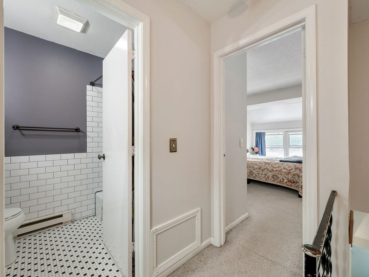 297 College Street Property Photo 9