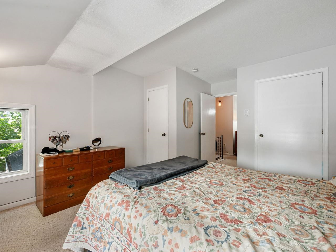 297 College Street Property Photo 11