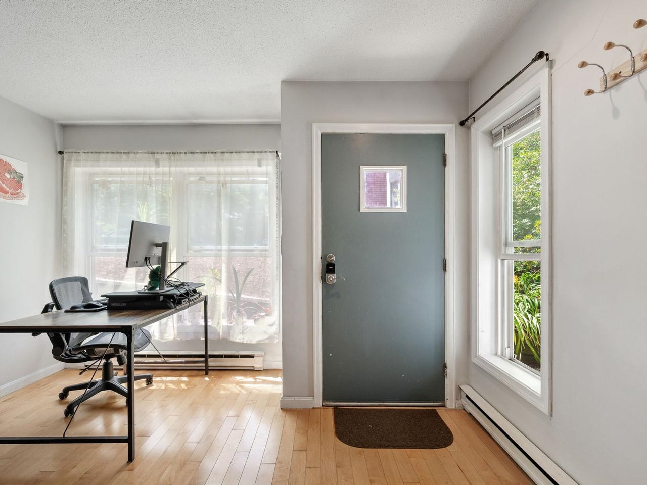 297 College Street Property Photo 21
