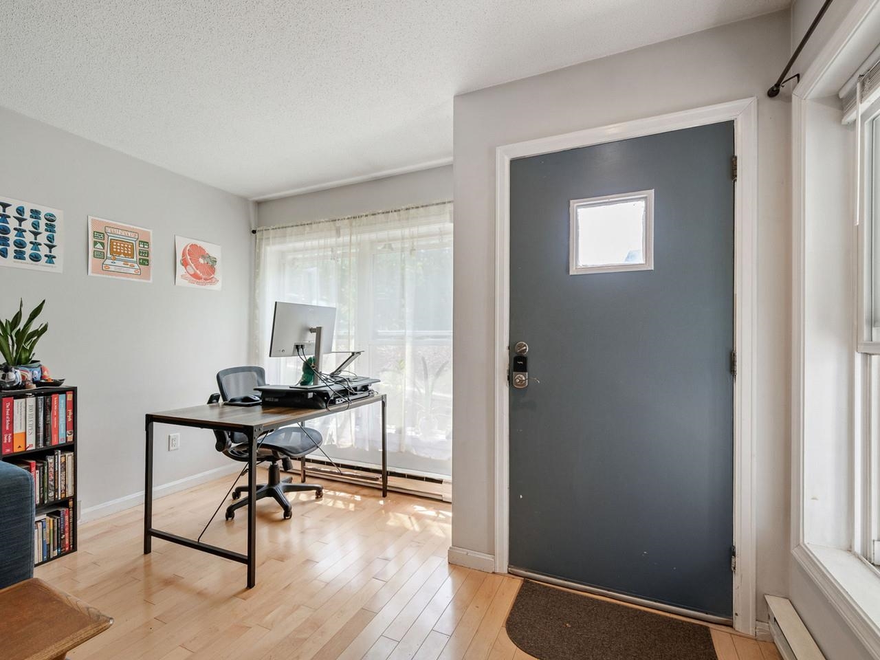 297 College Street Property Photo 25