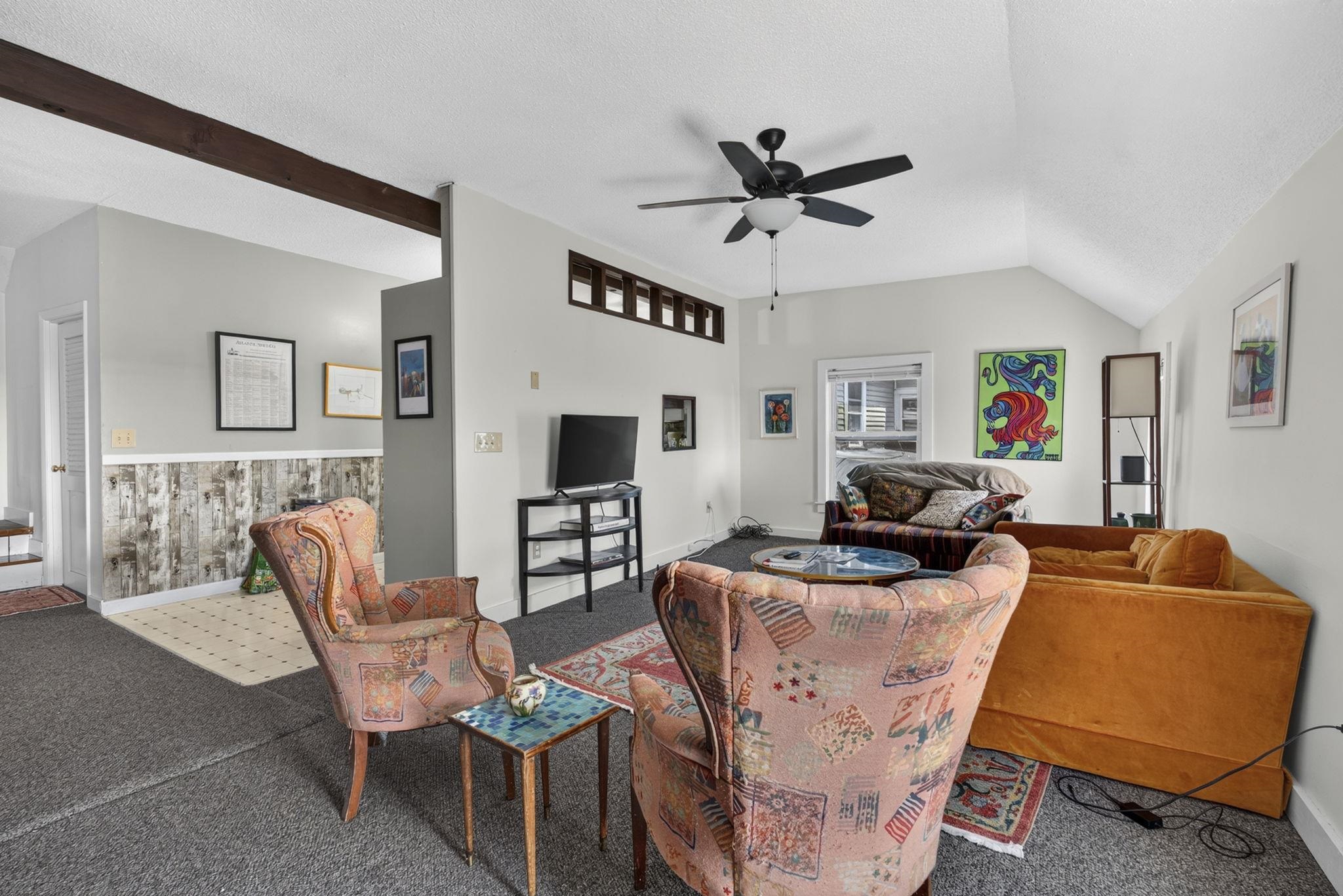 60 S State Street Property Photo 17