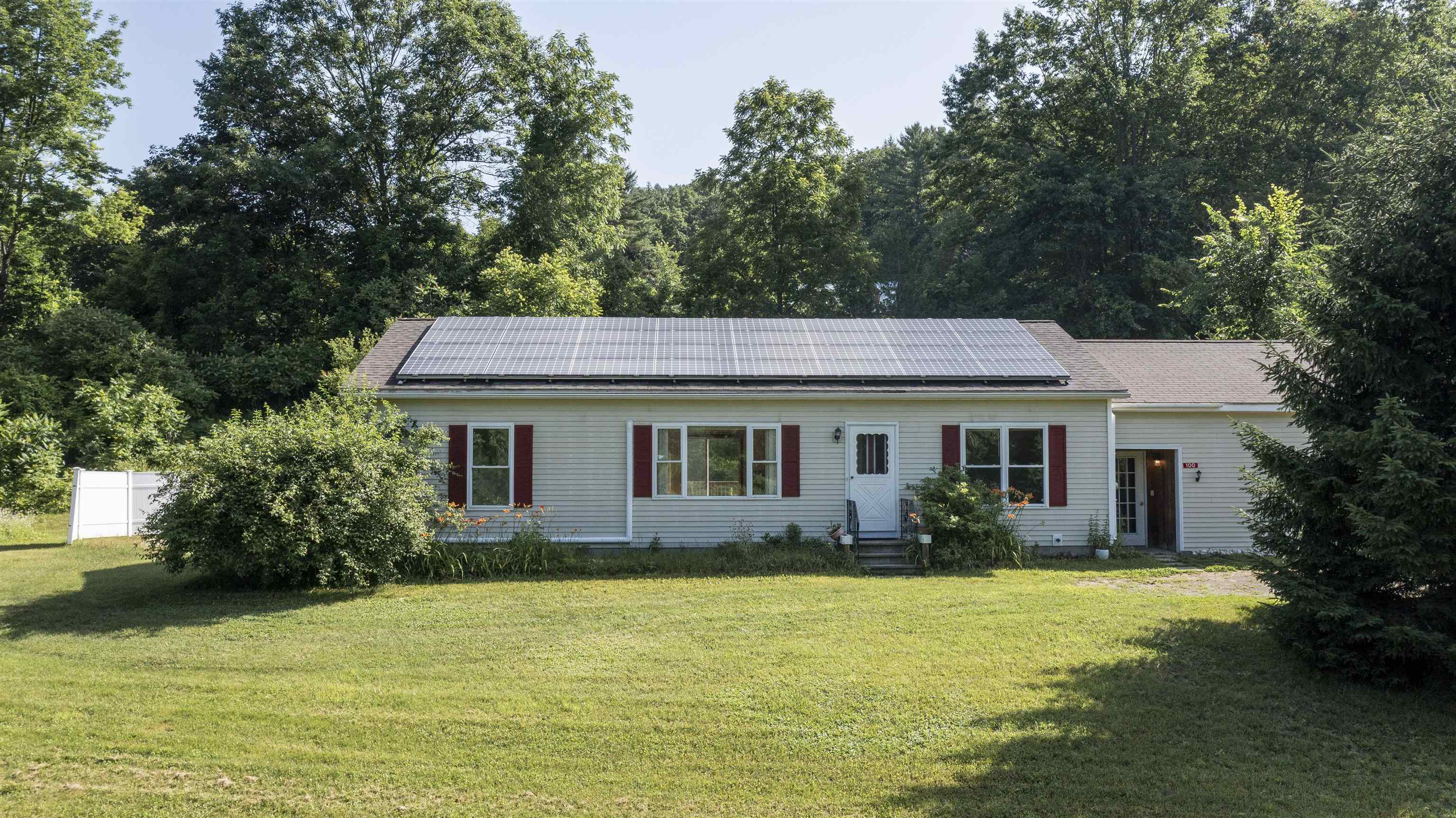 100 Riverside Lane Property Photo 1
