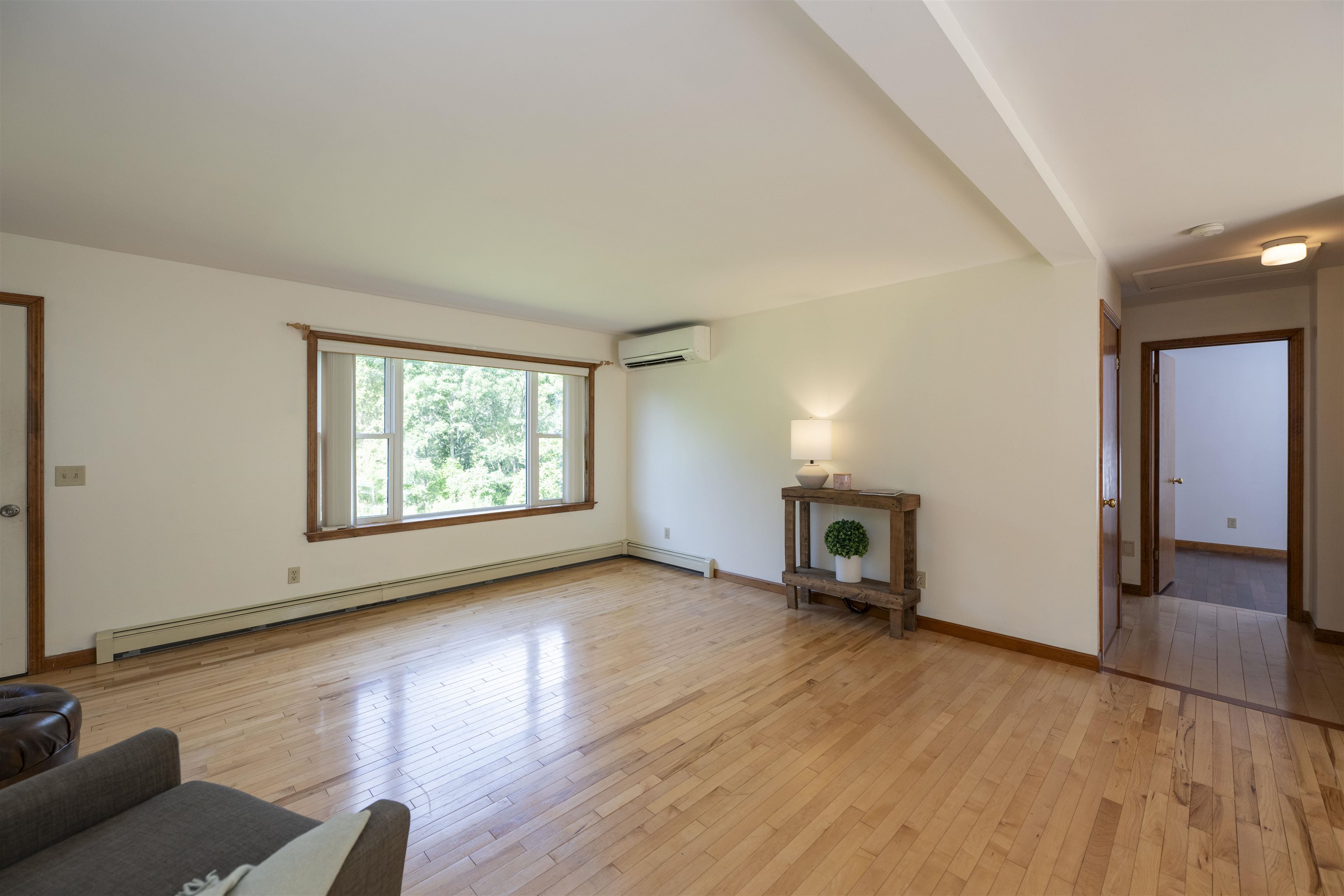 100 Riverside Lane Property Photo 6
