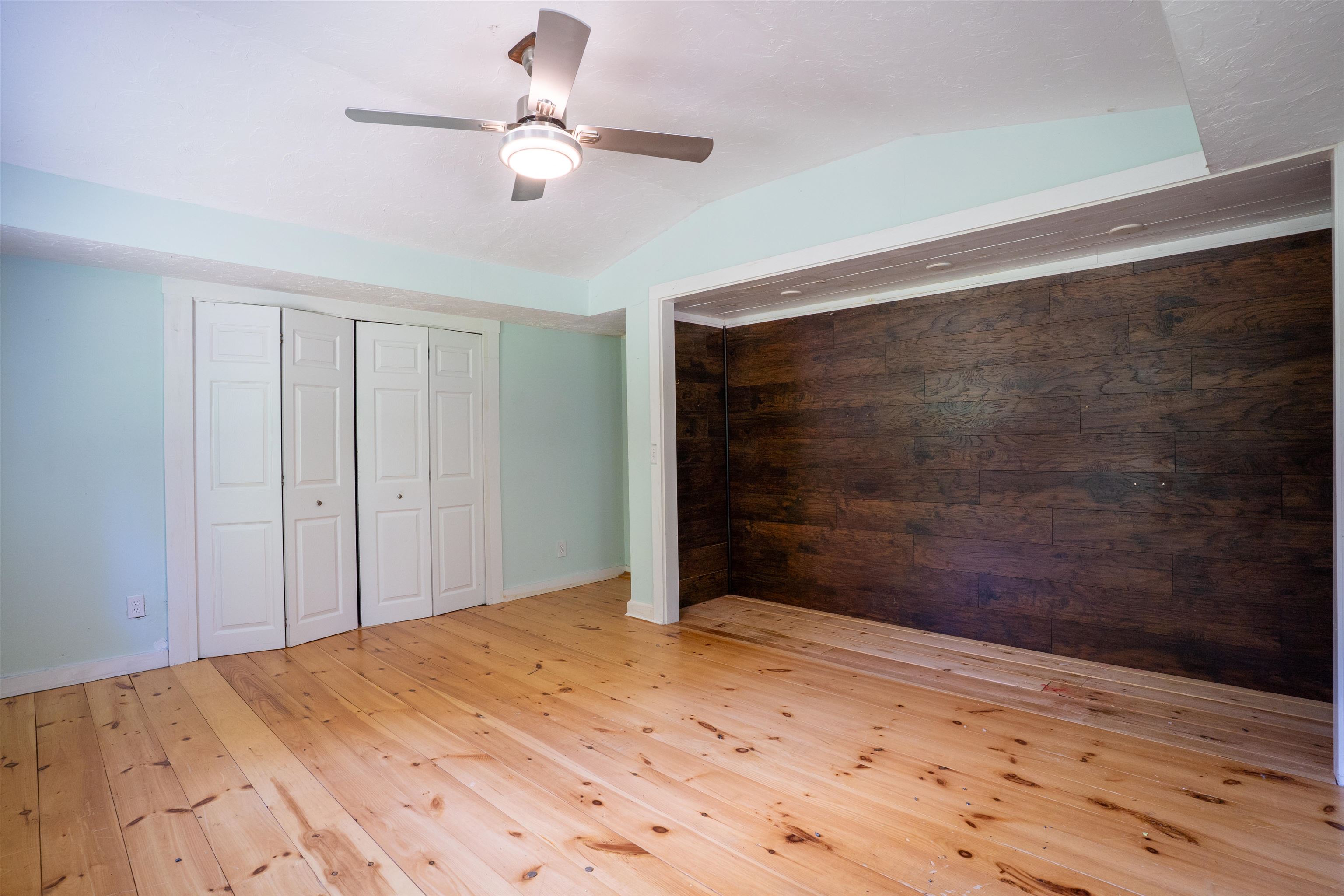 905 New Hampton Road Property Photo 16
