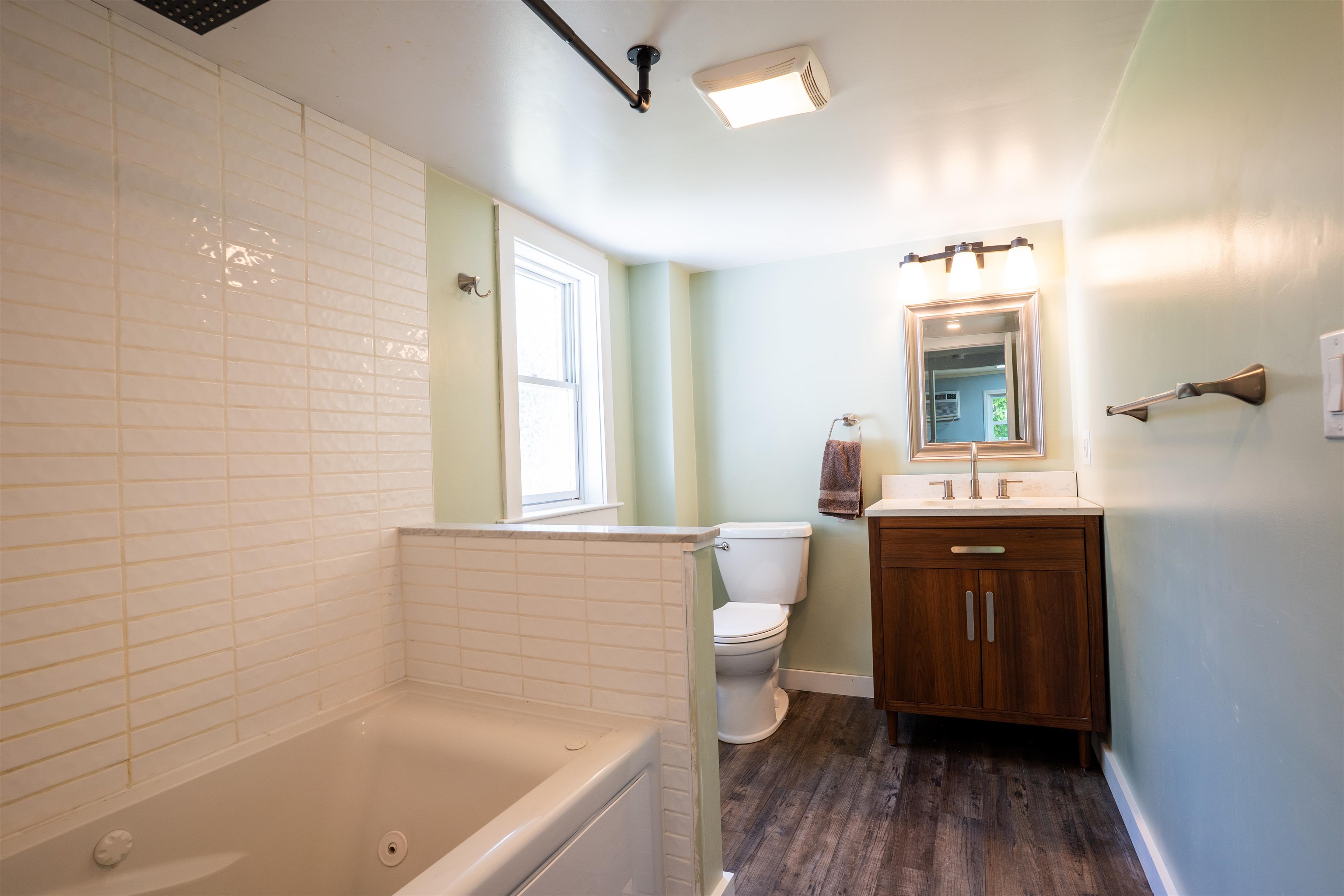 905 New Hampton Road Property Photo 18