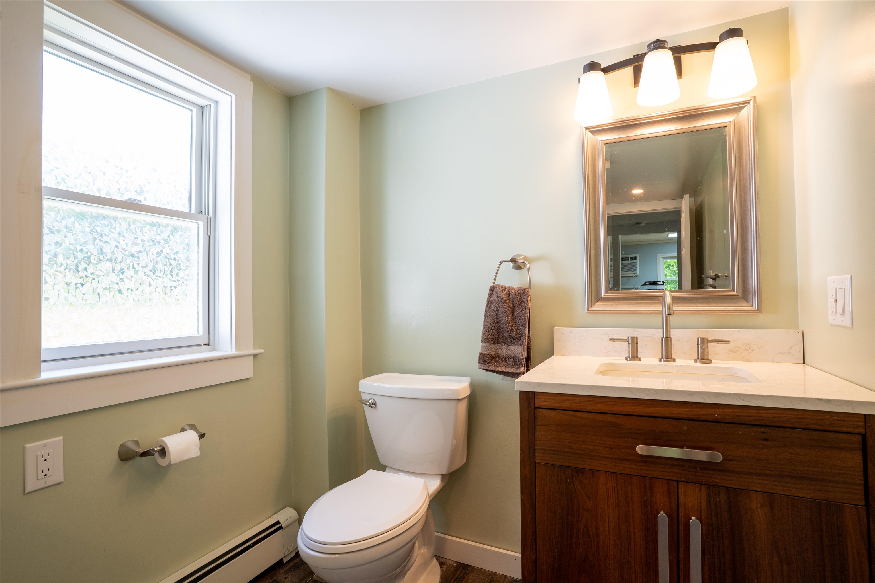 905 New Hampton Road Property Photo 19