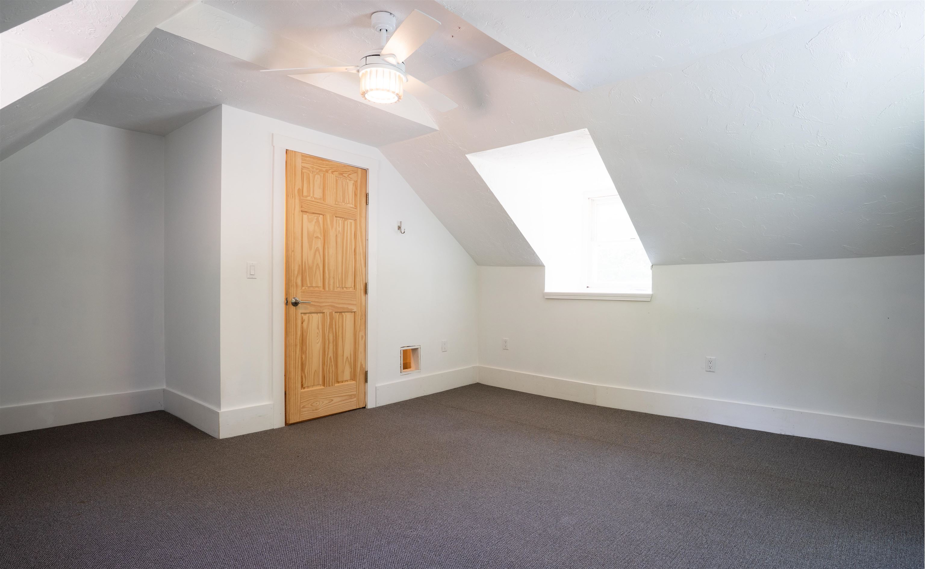 905 New Hampton Road Property Photo 27