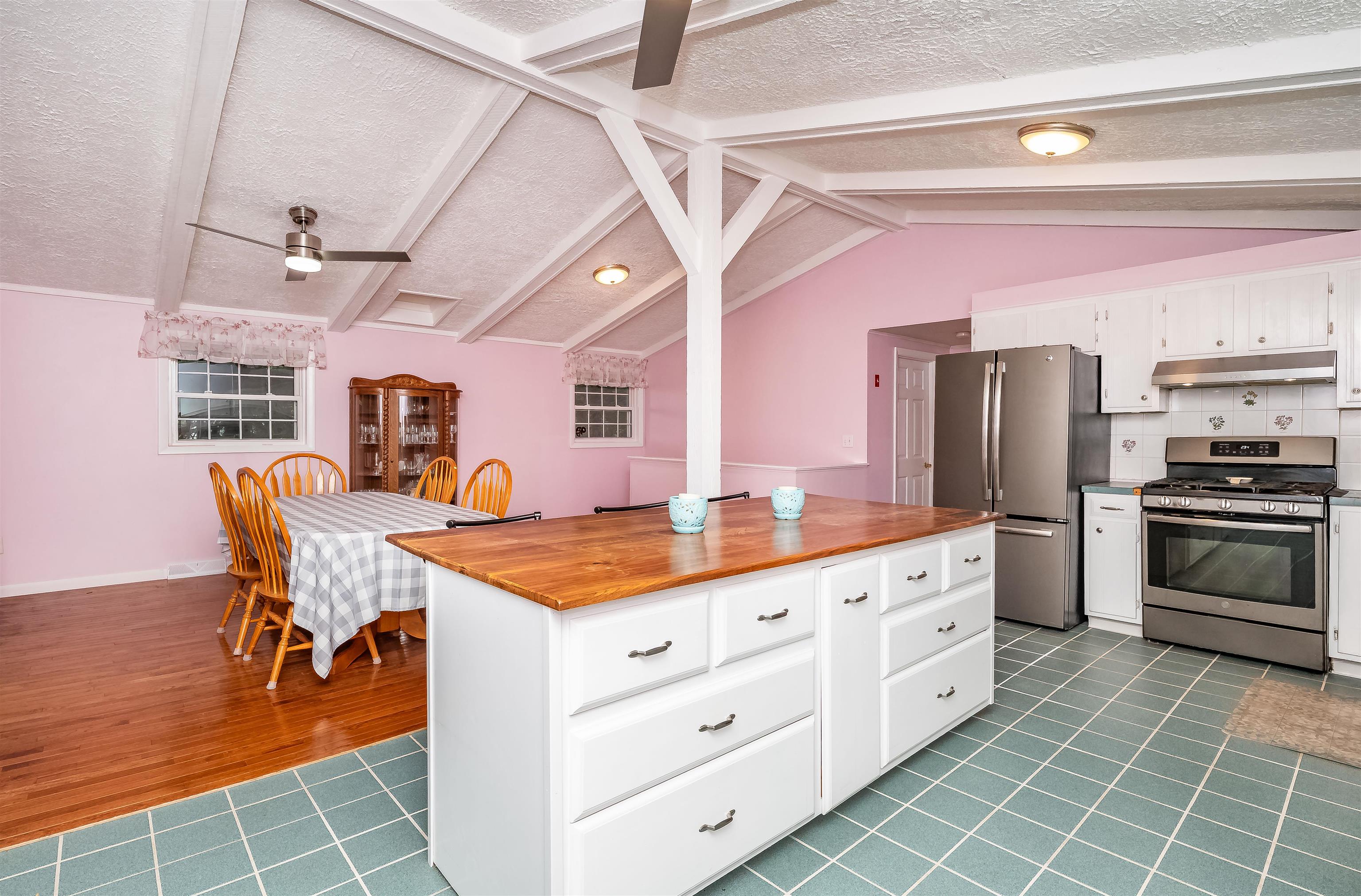 18 Dulko Circle Property Photo 1