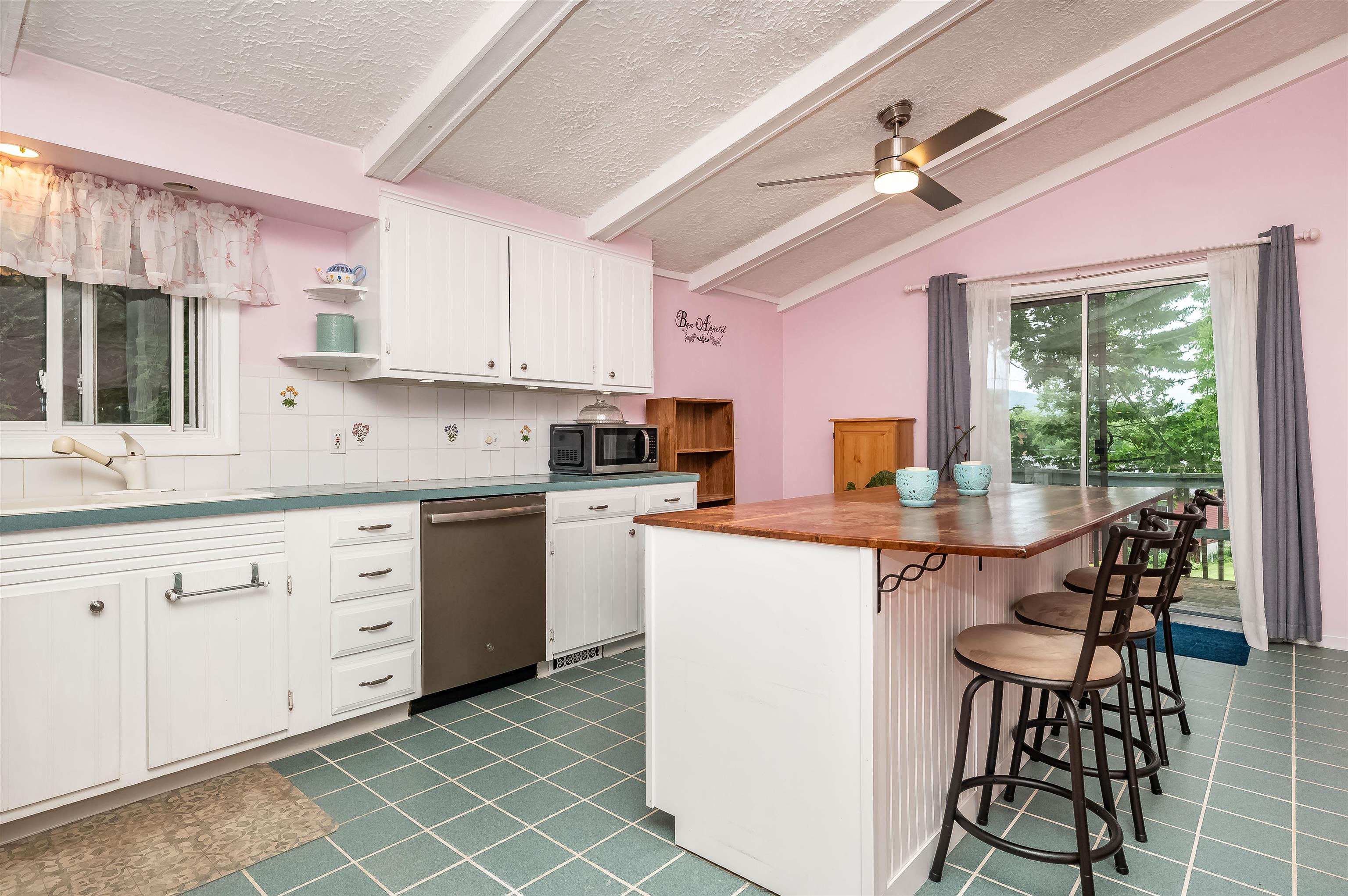 18 Dulko Circle Property Photo 7