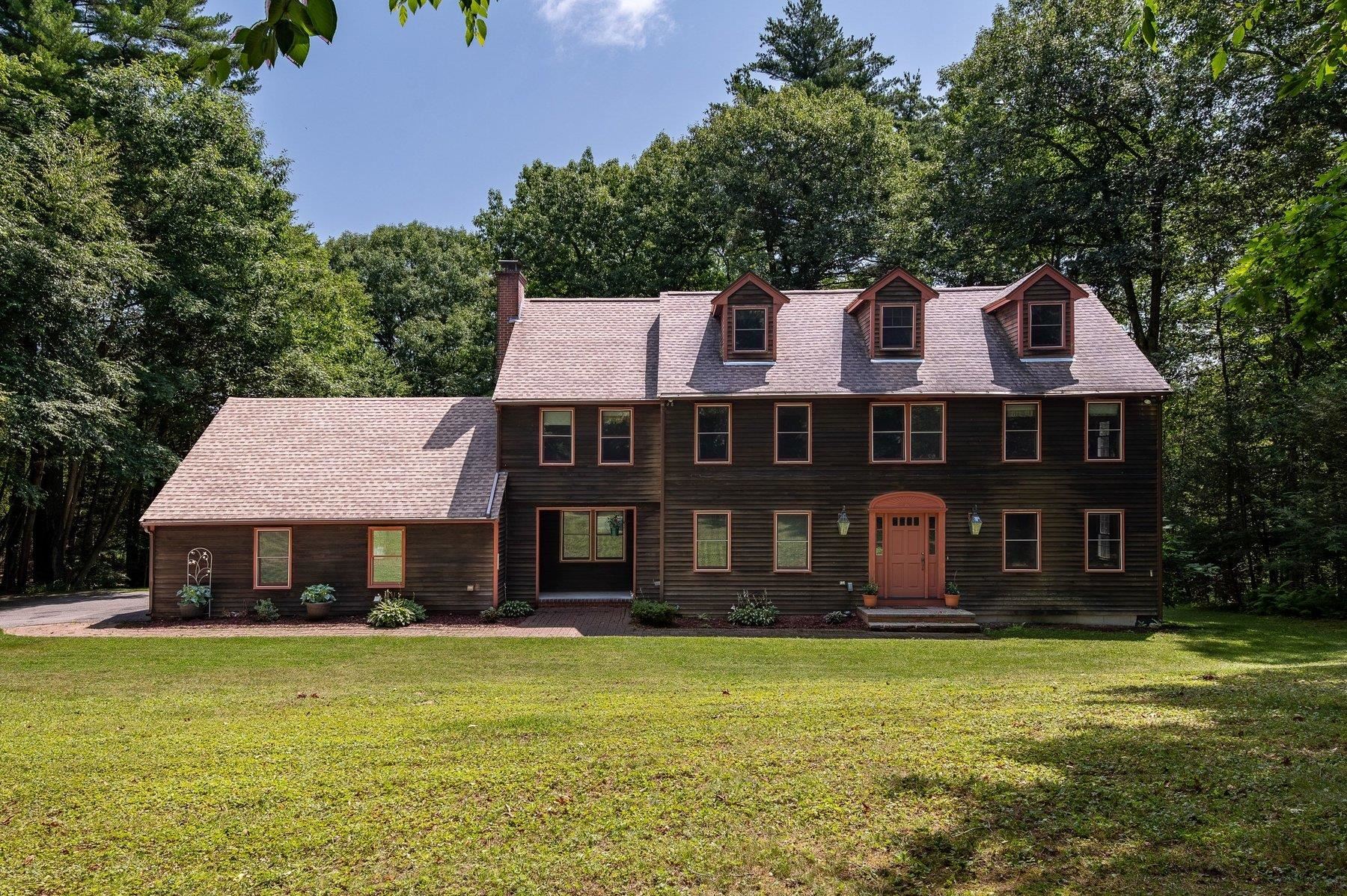 6 Gas Light Lane Property Photo 1