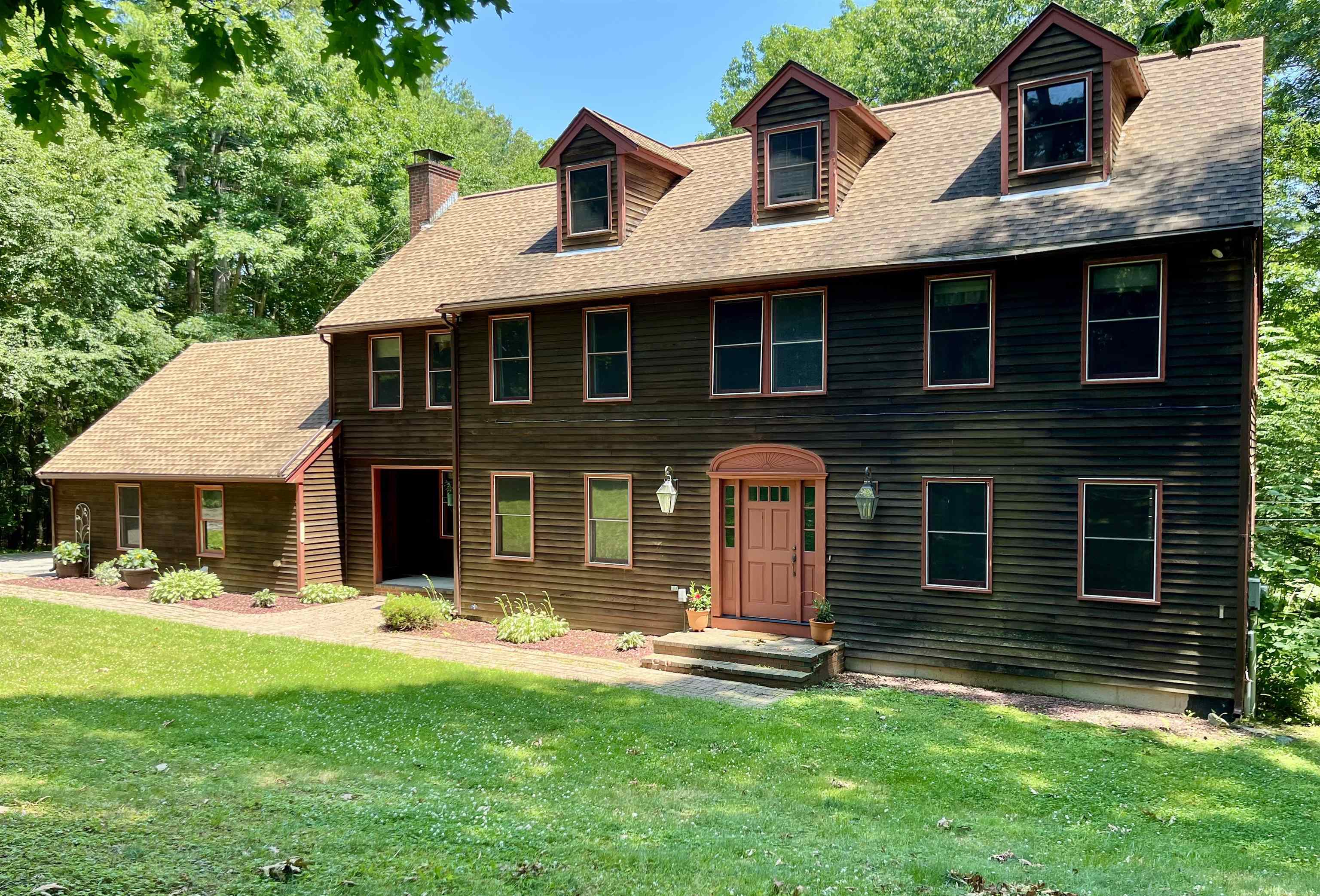 6 Gas Light Lane Property Photo 2