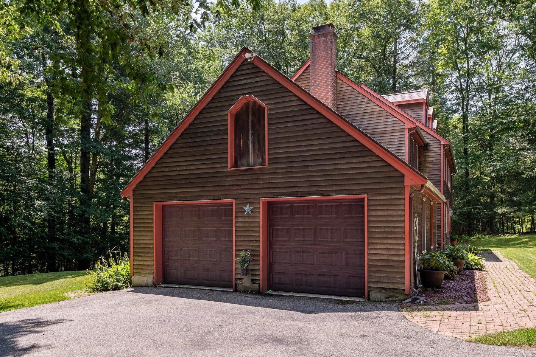 6 Gas Light Lane Property Photo 4