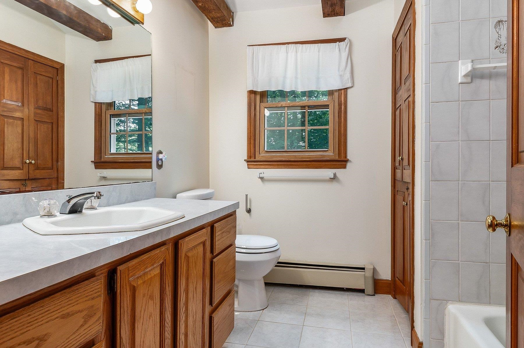 6 Gas Light Lane Property Photo 37