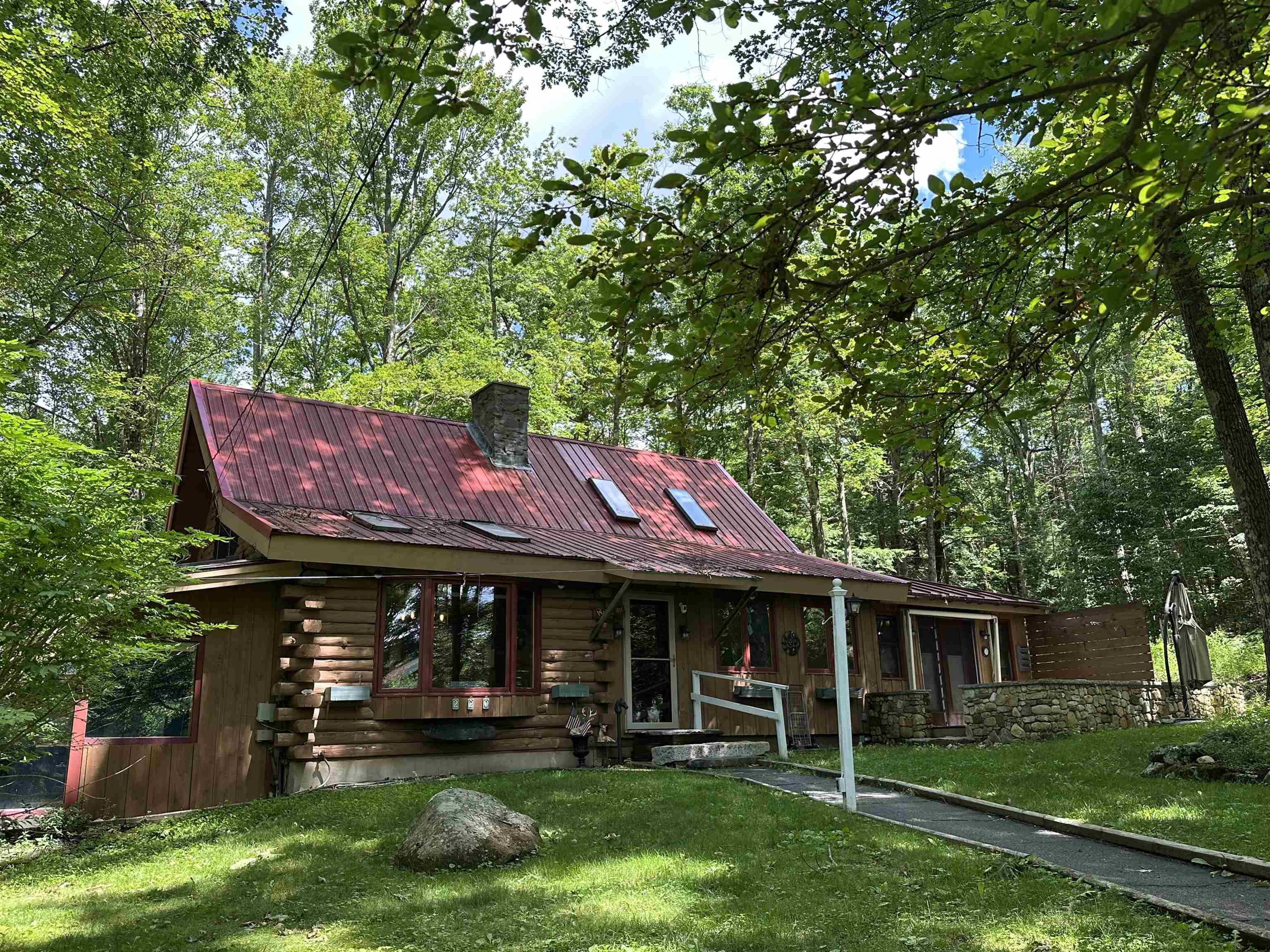 220 Monadnock Street Property Photo 1