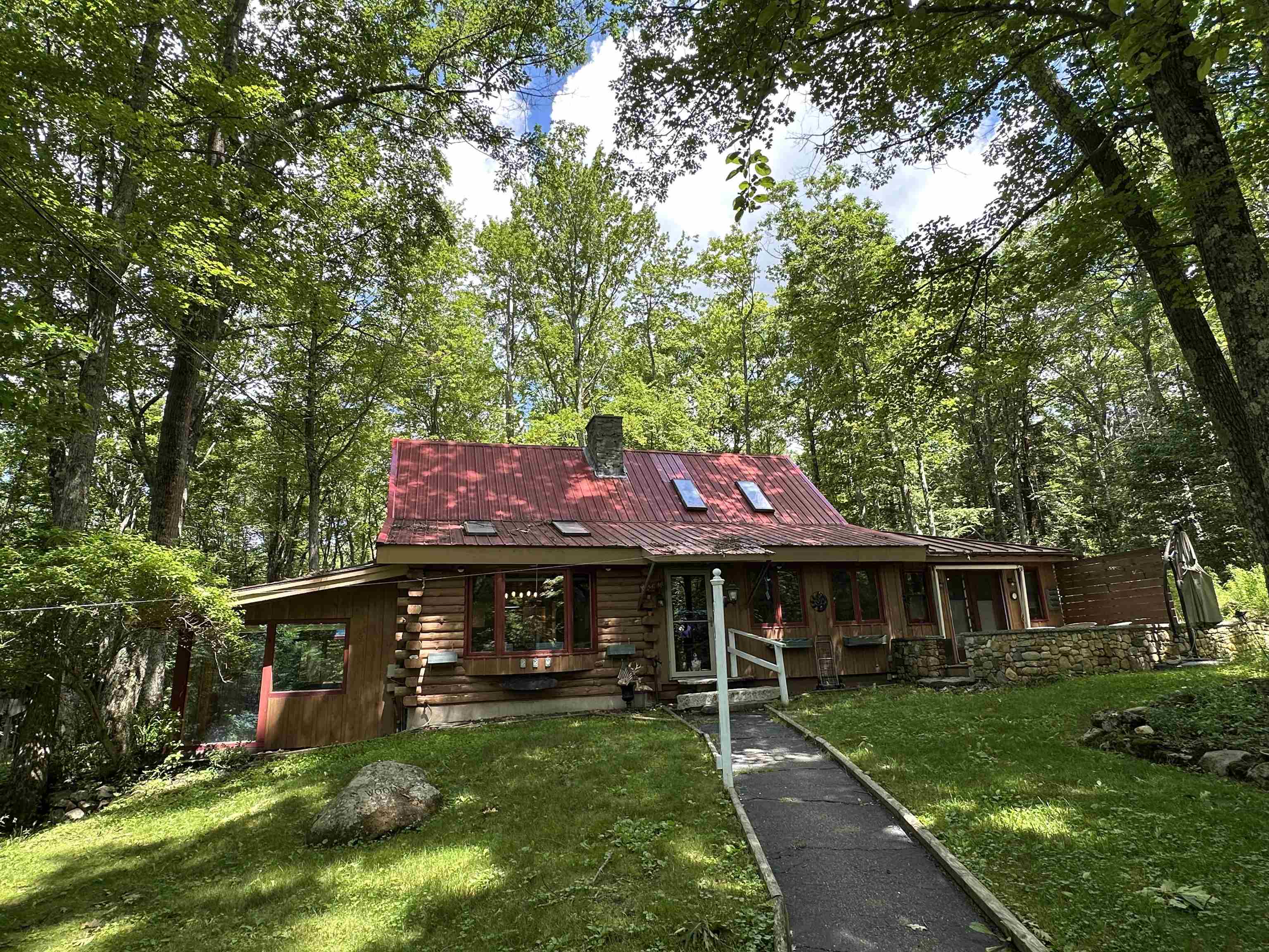 220 Monadnock Street Property Photo 4