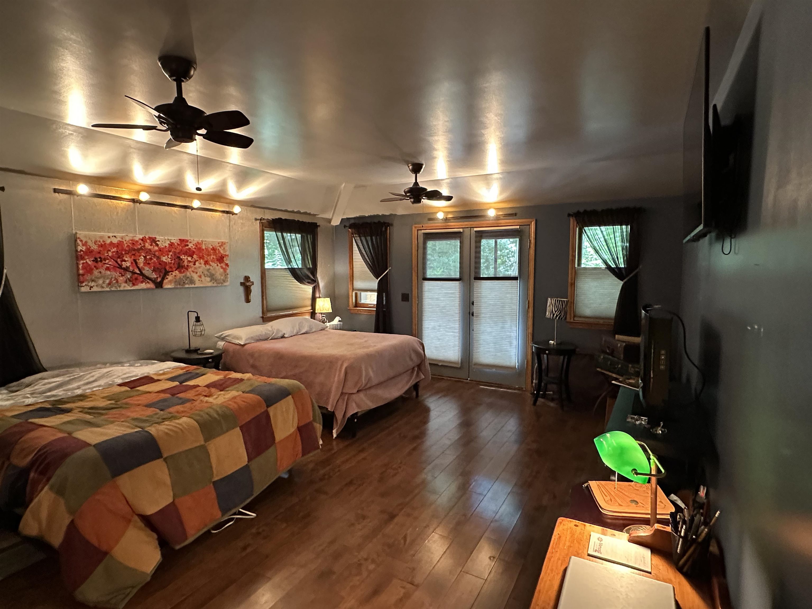 220 Monadnock Street Property Photo 17
