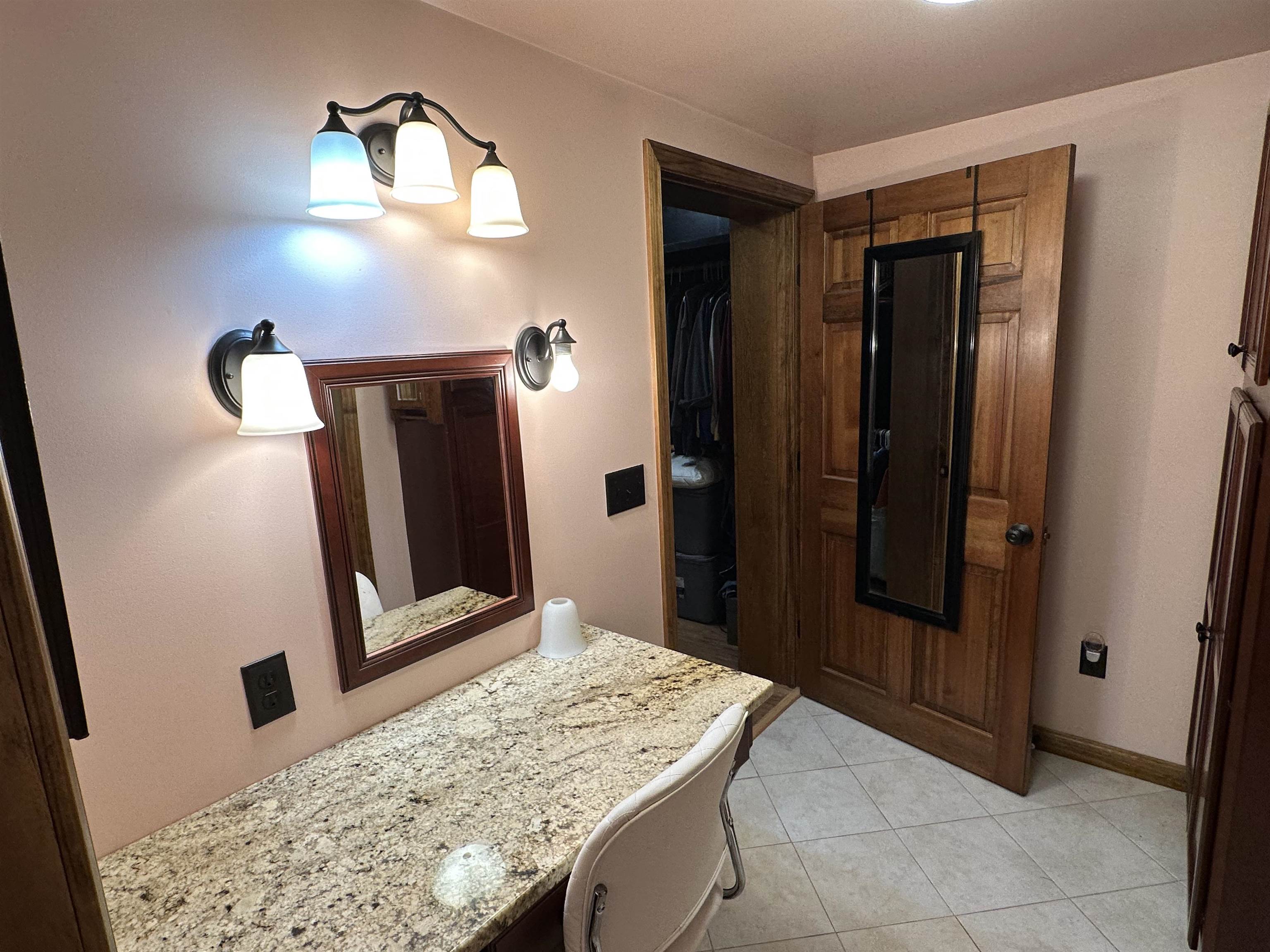 220 Monadnock Street Property Photo 24