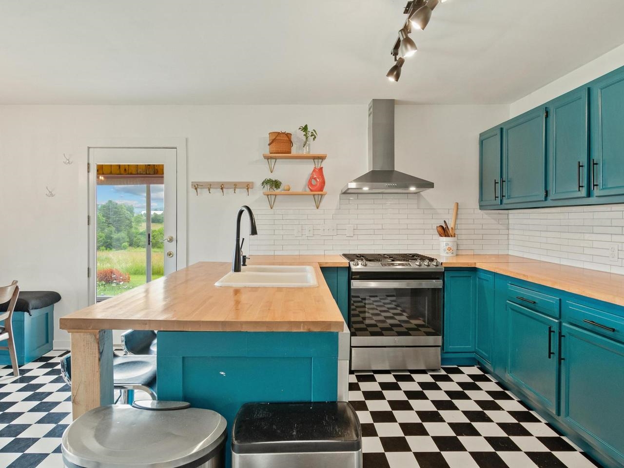1621 Vt Route 128 Property Photo 5