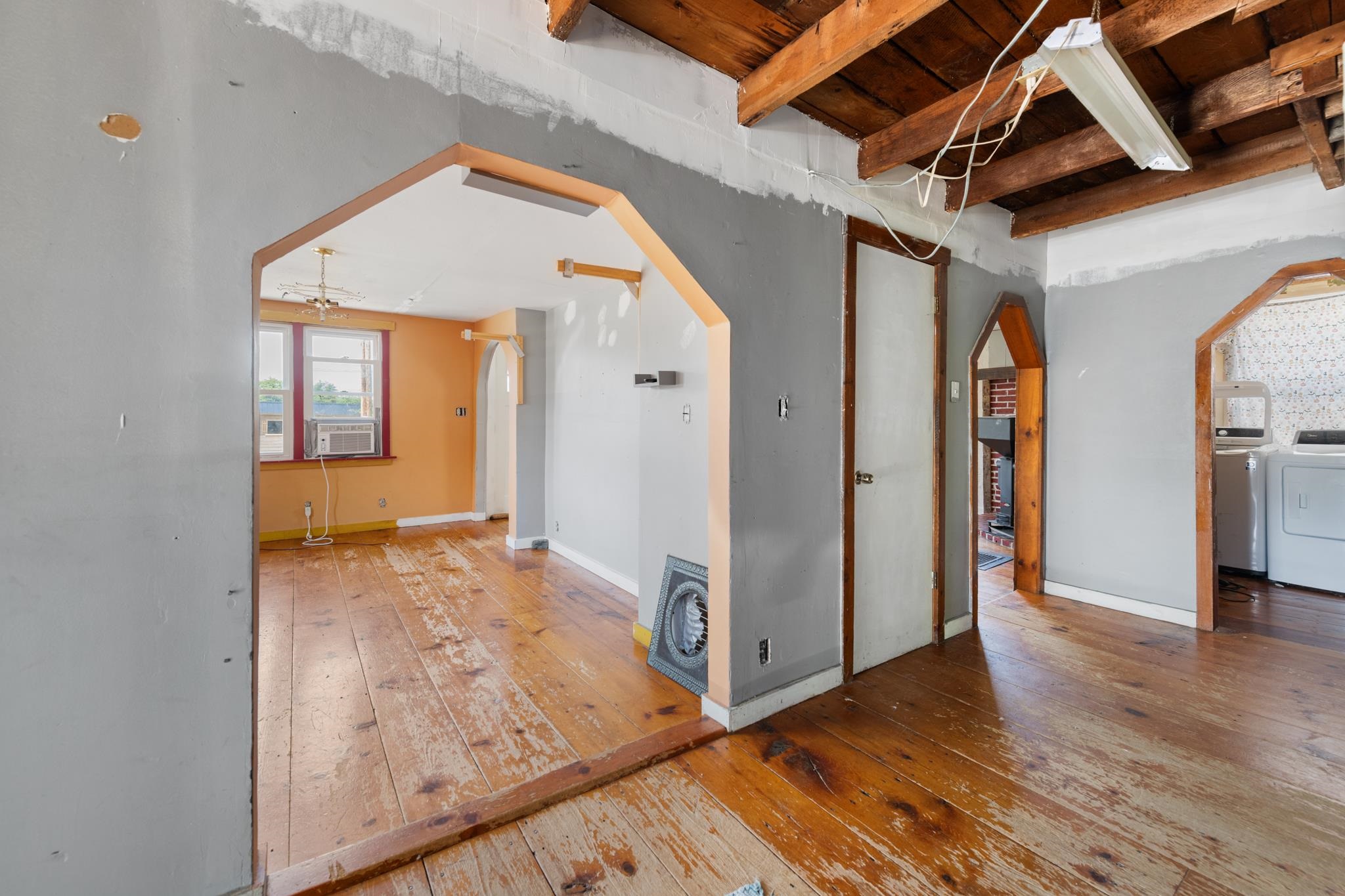 8 Oak Hill Street Property Photo 8