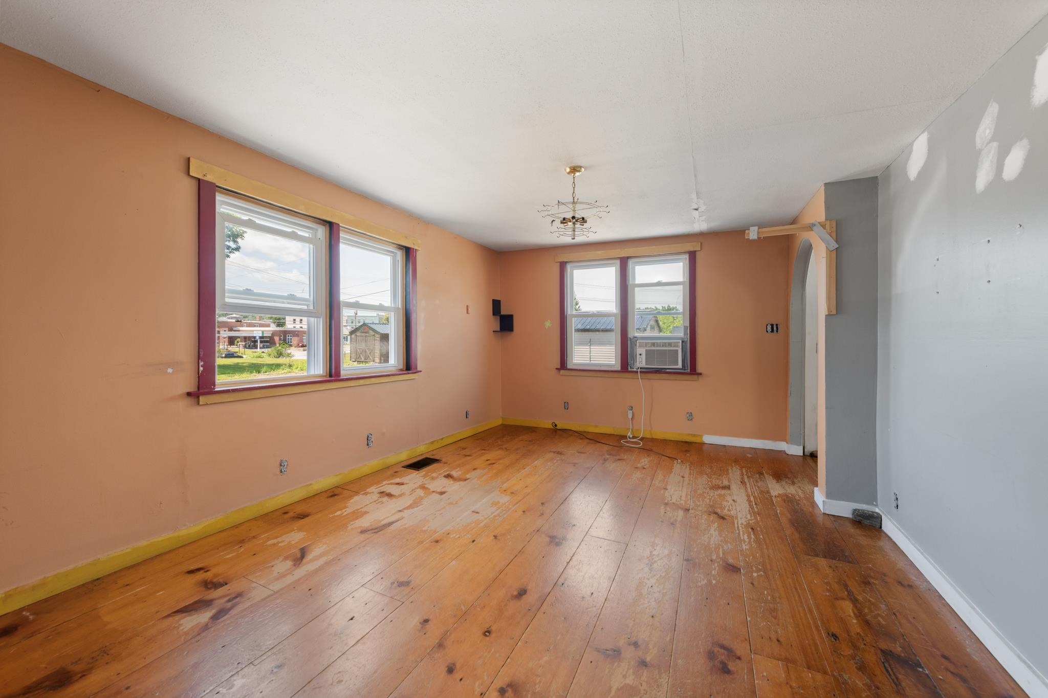 8 Oak Hill Street Property Photo 9