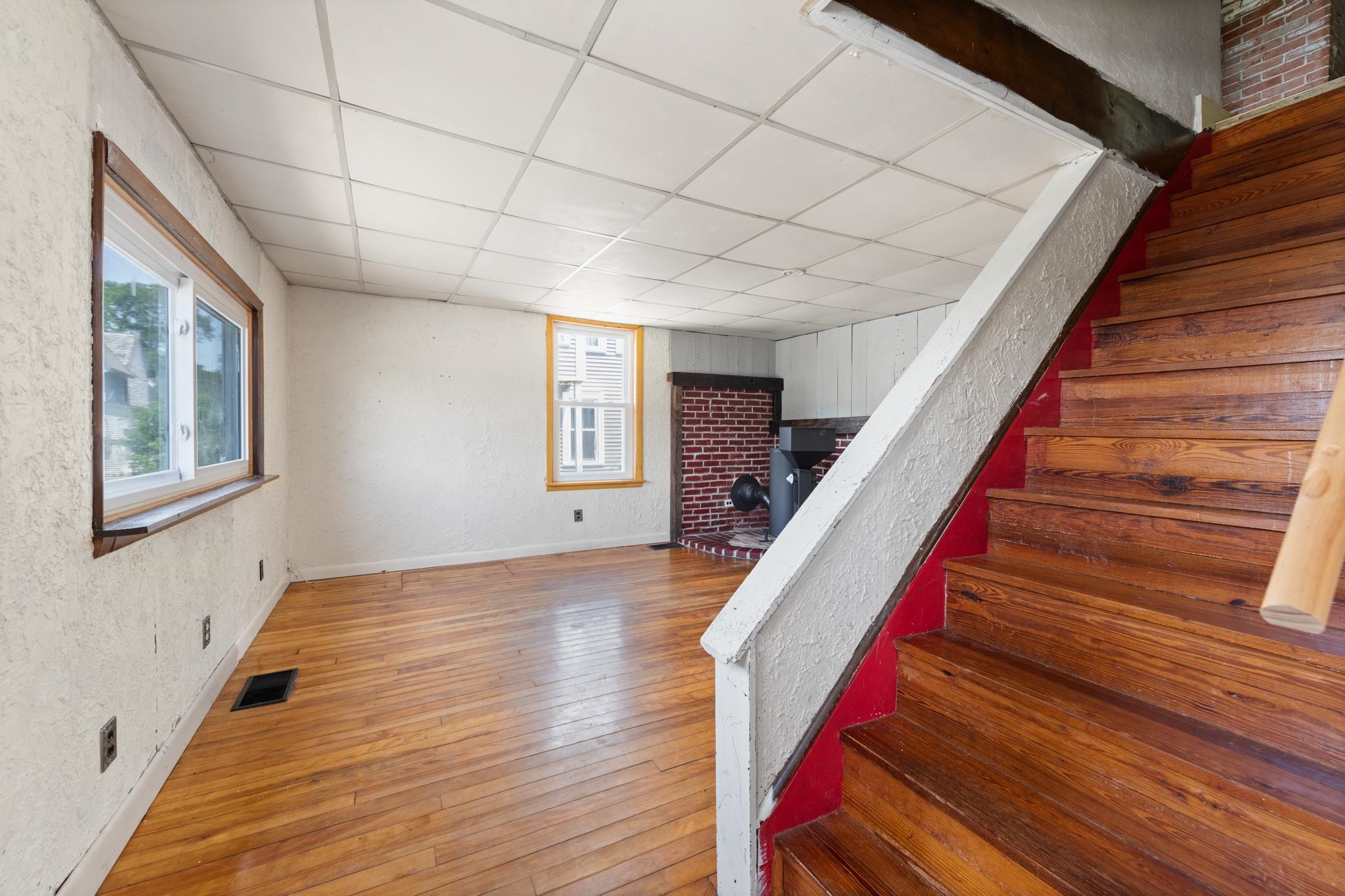 8 Oak Hill Street Property Photo 15
