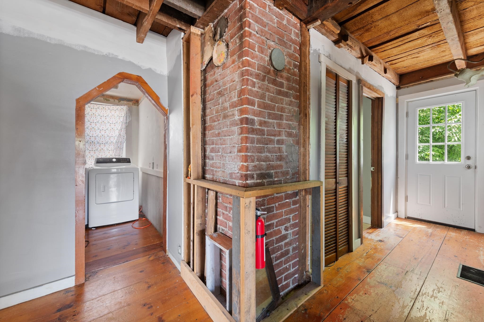8 Oak Hill Street Property Photo 16