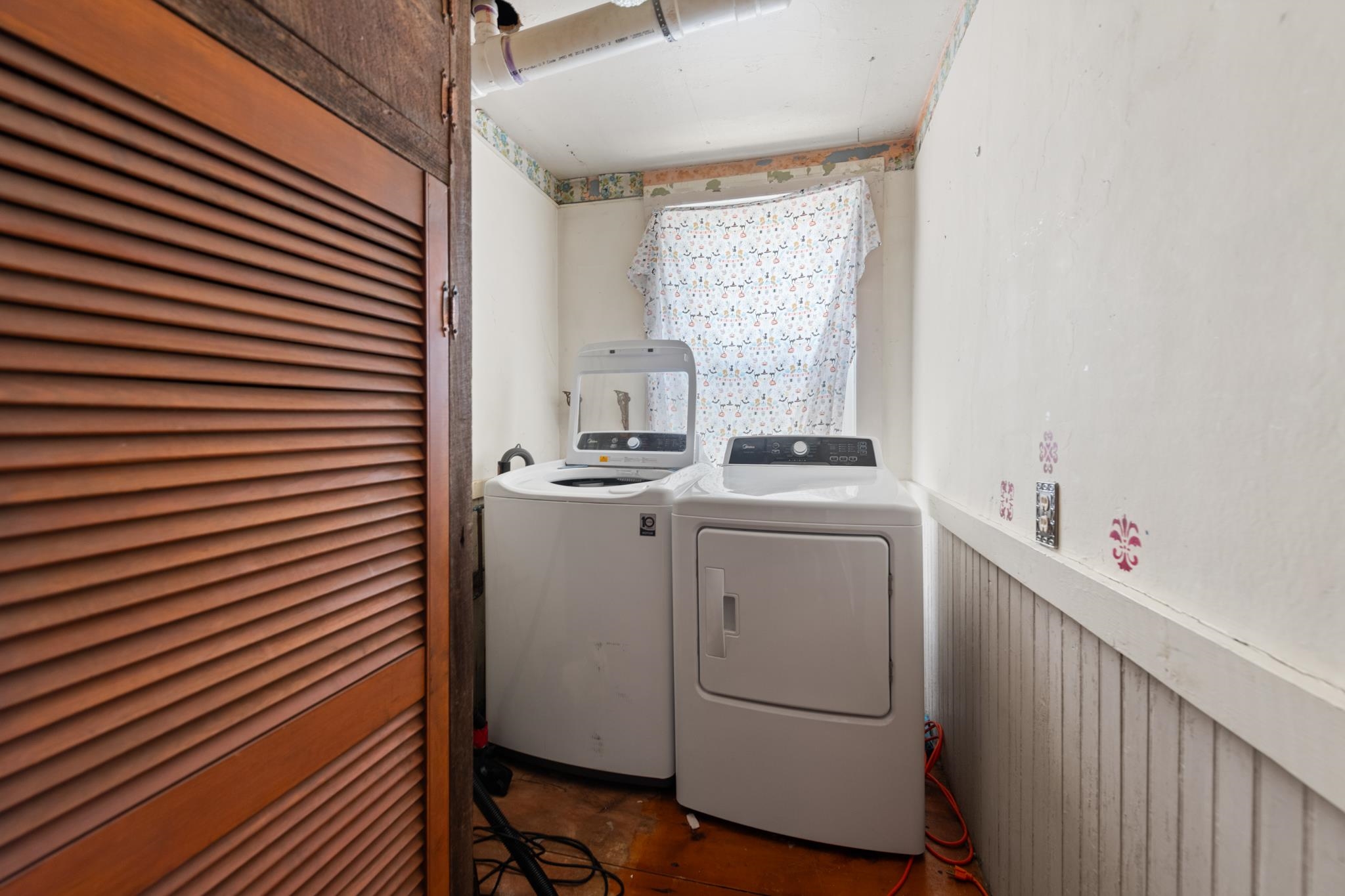 8 Oak Hill Street Property Photo 17