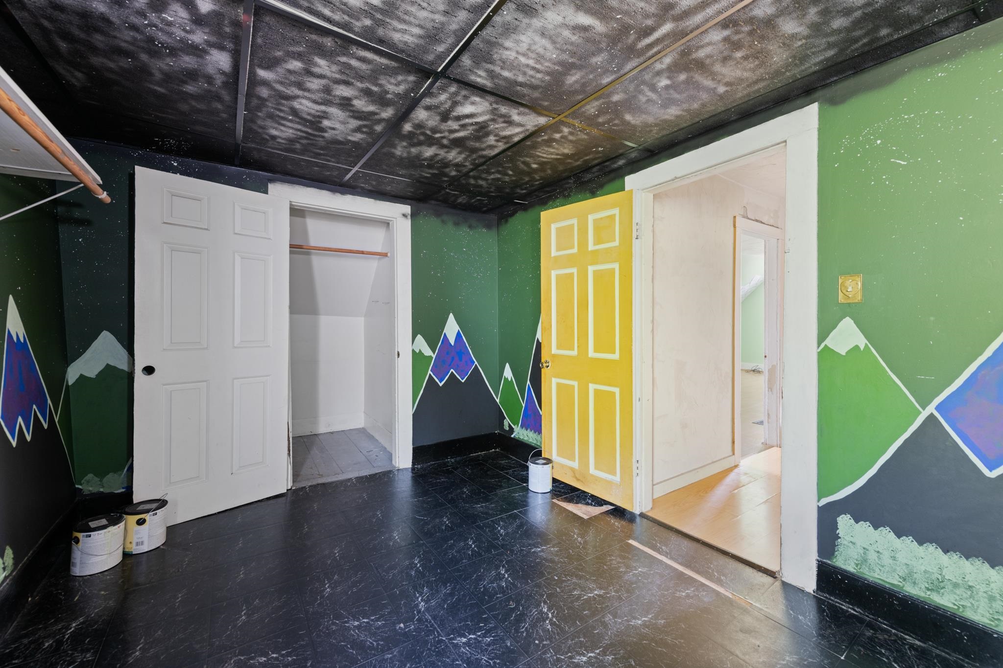 8 Oak Hill Street Property Photo 28