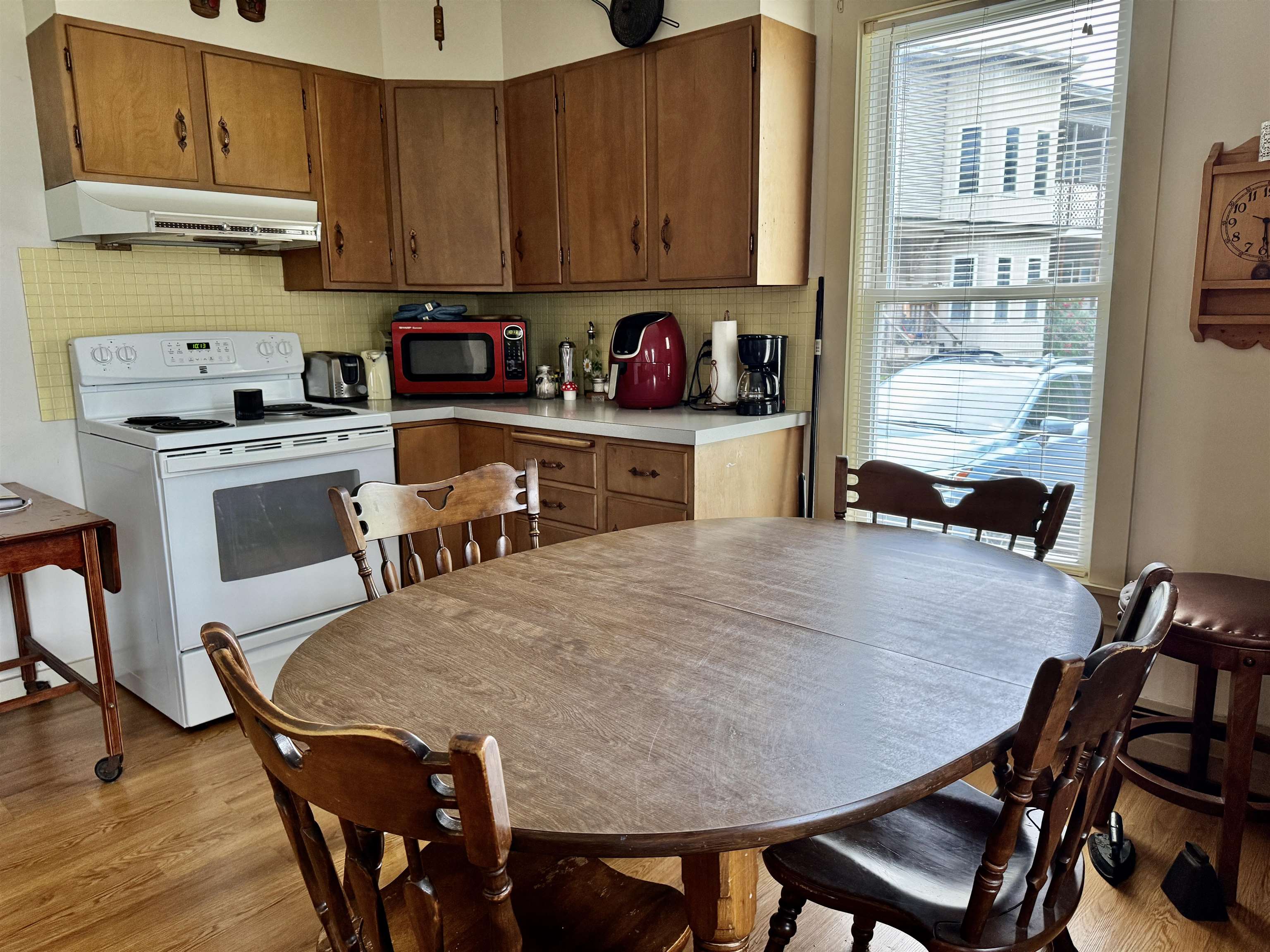 9 Brook Street Property Photo 5